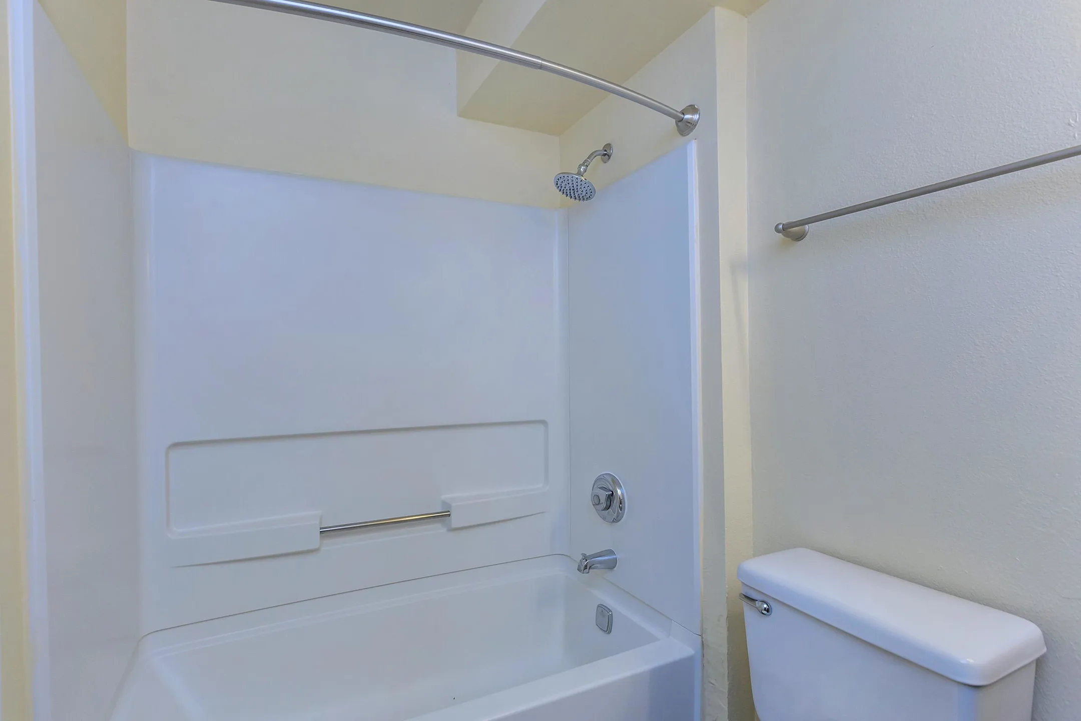 The Lofts at Strickland Glen 12203 Strickland Rd Raleigh, NC