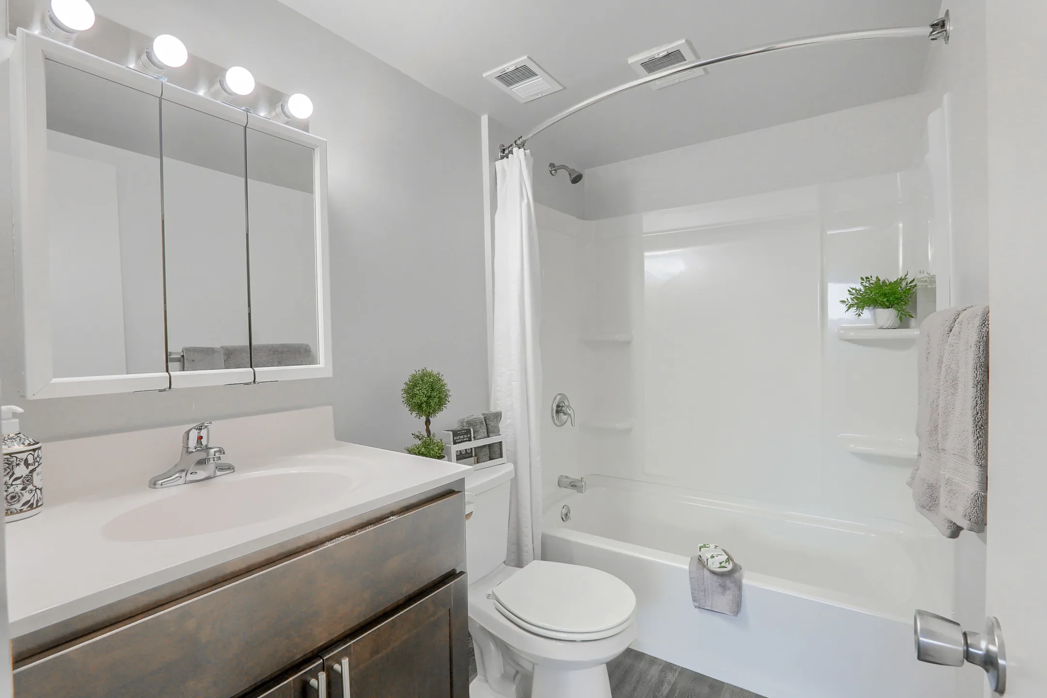 Bathroom - Long Meadows Apartments - Camp Hill, PA