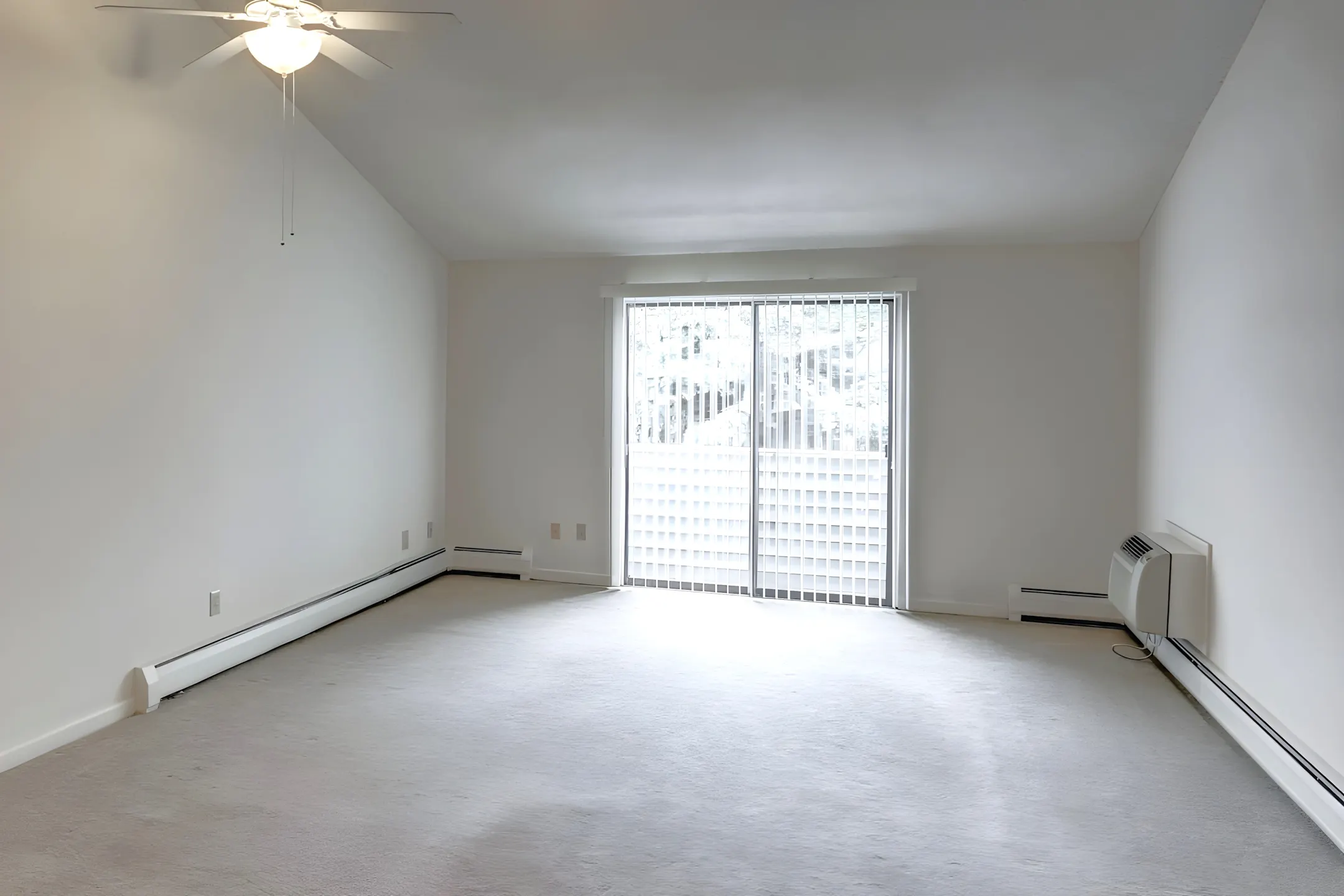 Woodgate Place 601 Cedar Cir Spencerport, NY Apartments for Rent