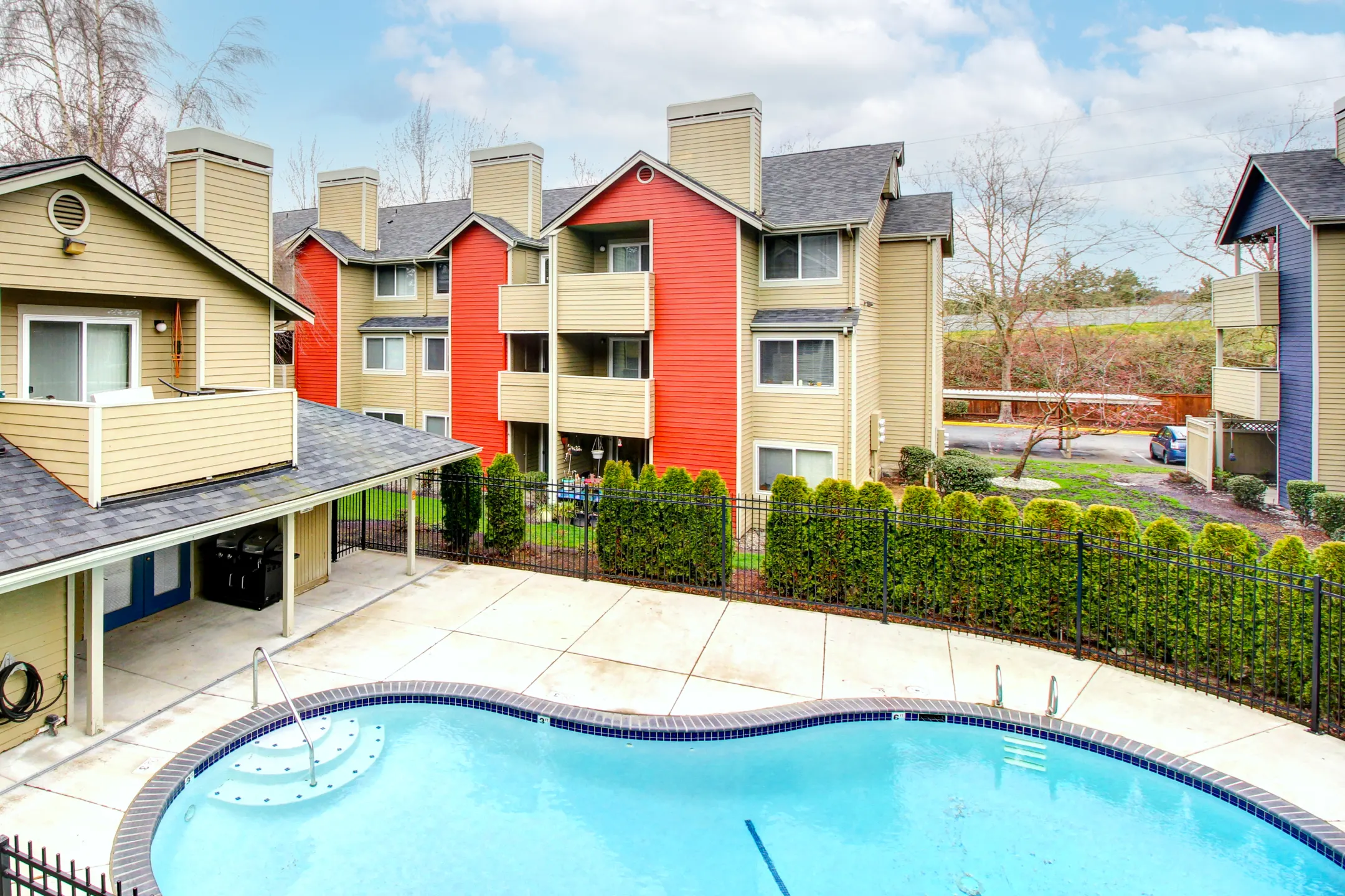 Pool - Cambridge Apartments - Puyallup, WA