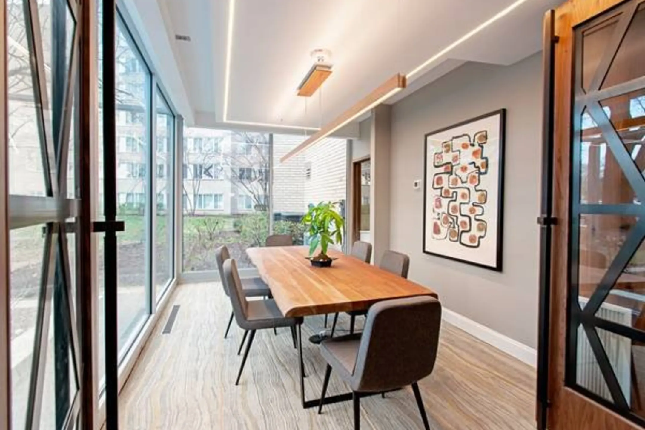 Dining Room - Shirlington House - Arlington, VA