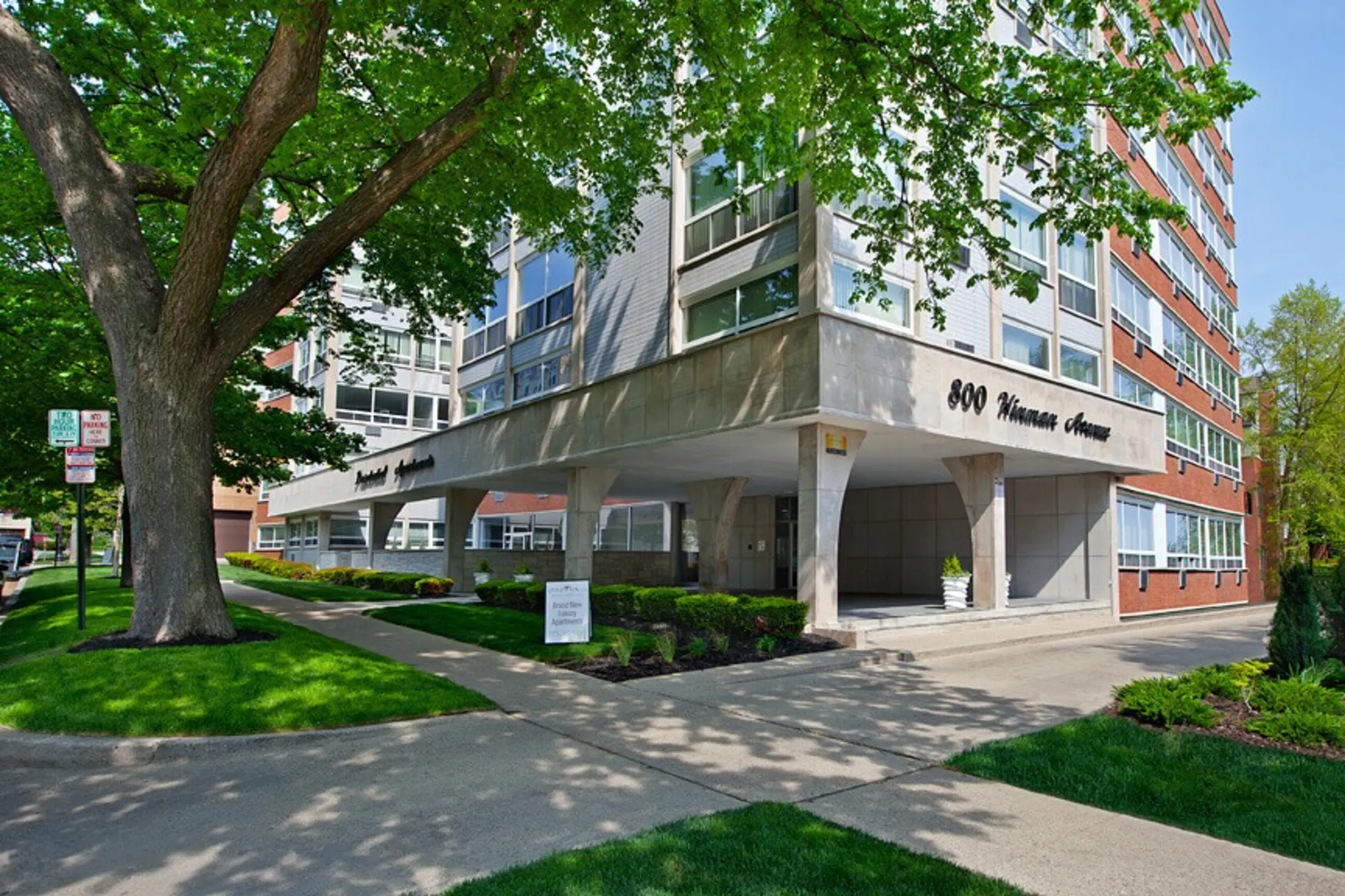 Presidential Apartments Evanston