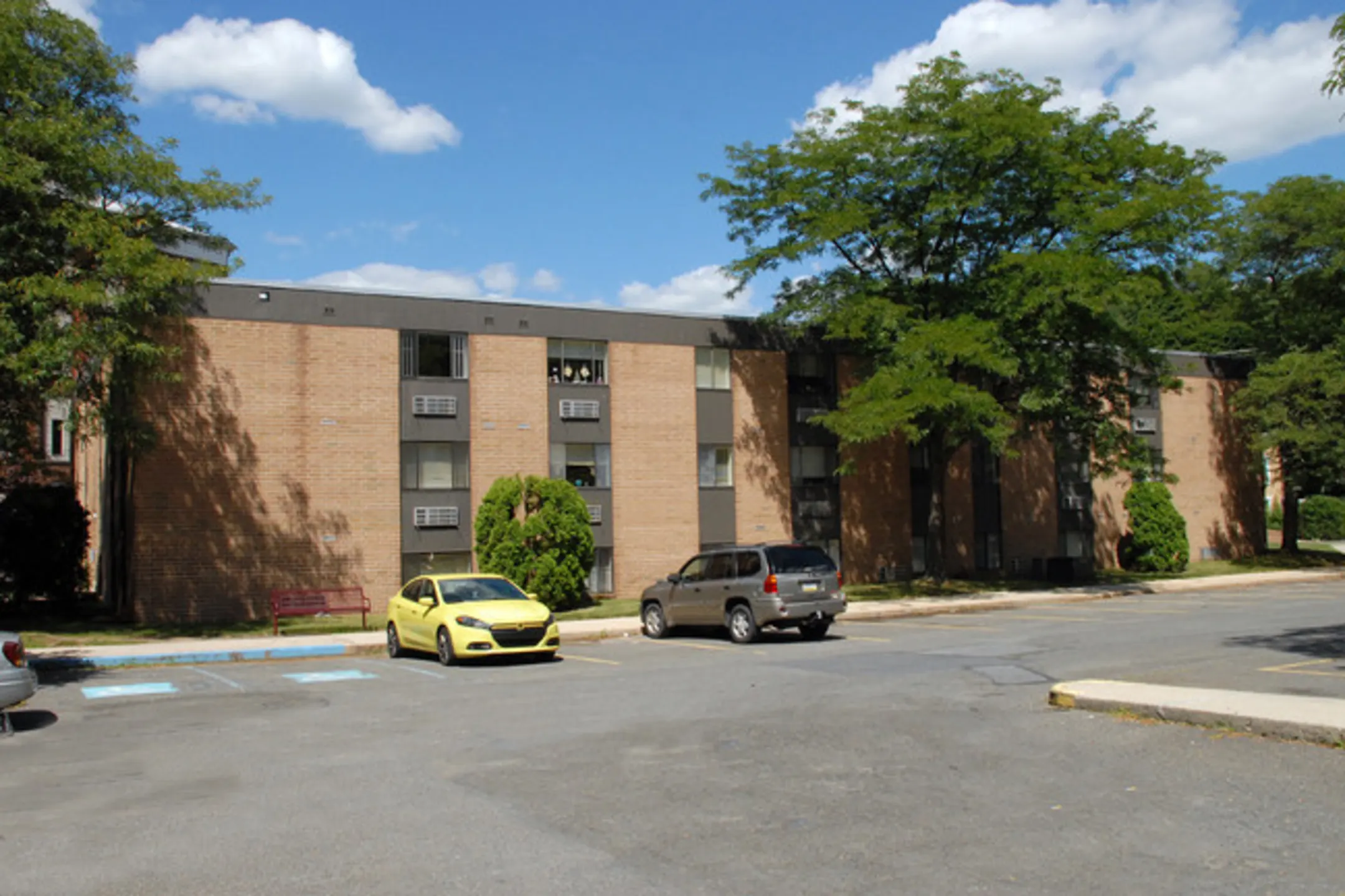 Market Square Apartments 213 Market Square Pottsville, PA