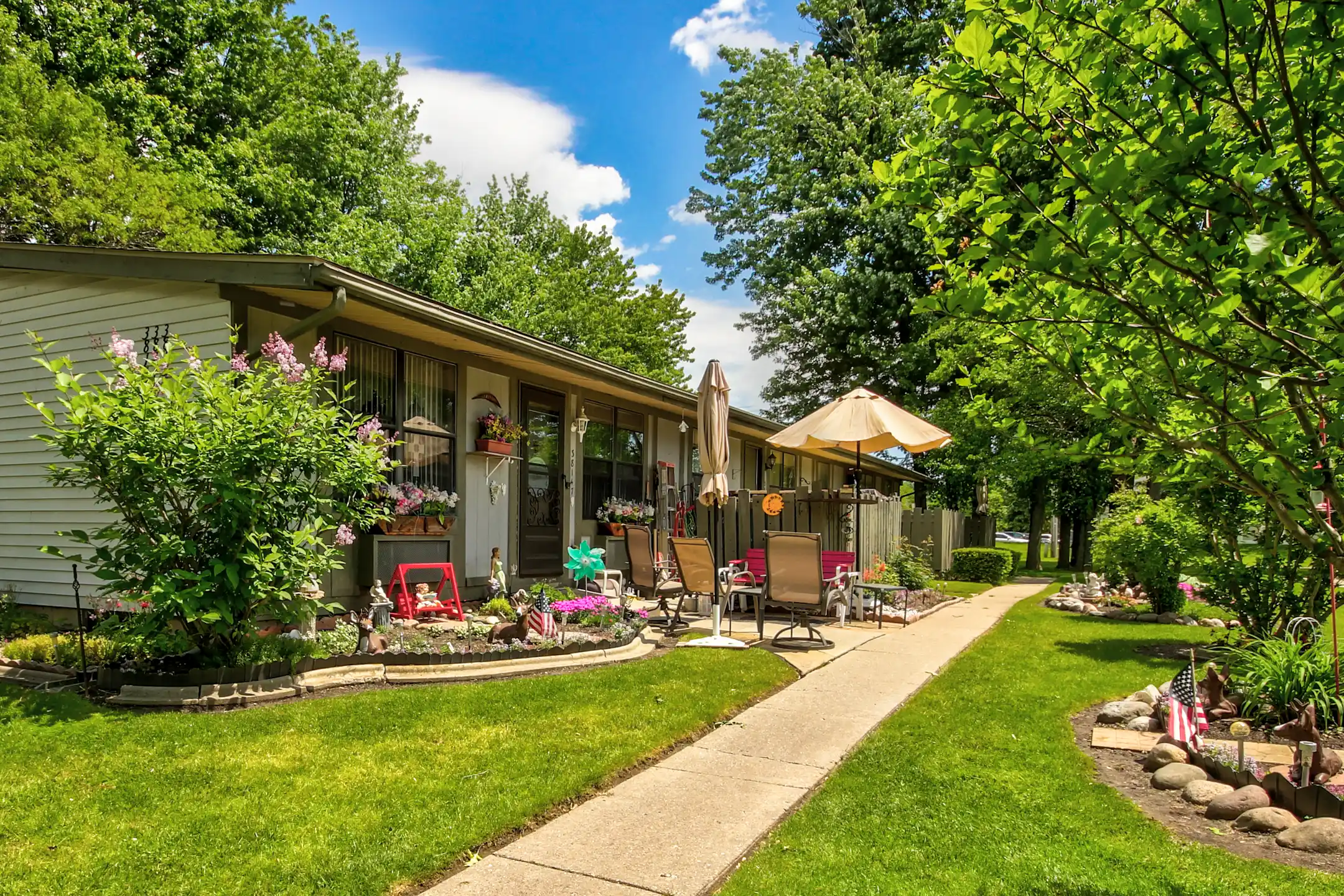 Willowood Apartments Apartments Harrison Township, MI 48045