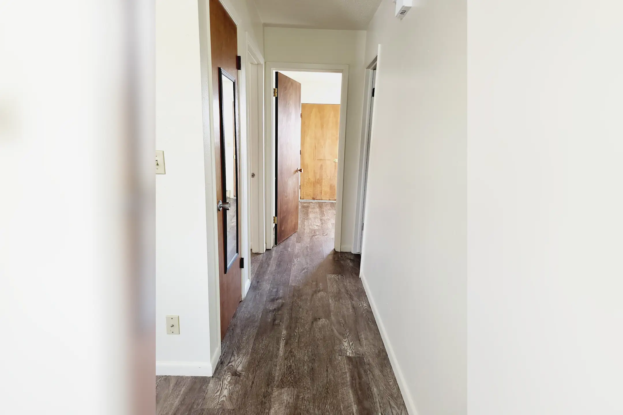 Holiday Terrace 212 Washington Street Keokuk, IA Apartments for