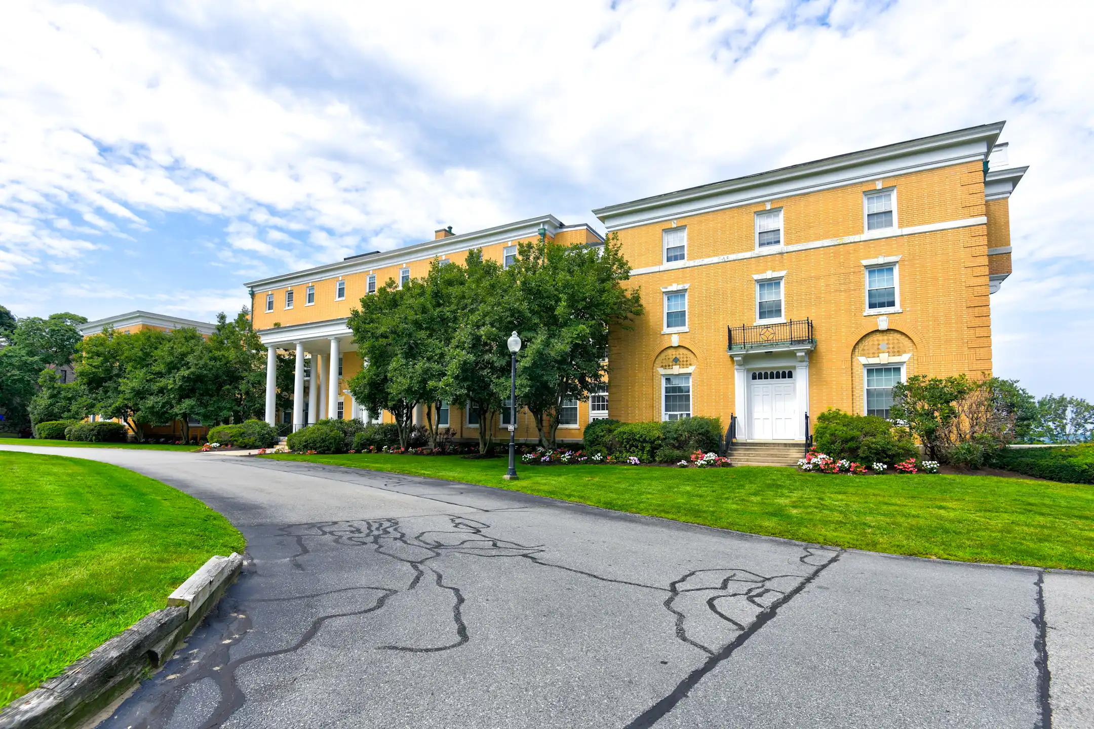 The Highlands 1800 Highland Ave Fall River, MA Apartments for Rent