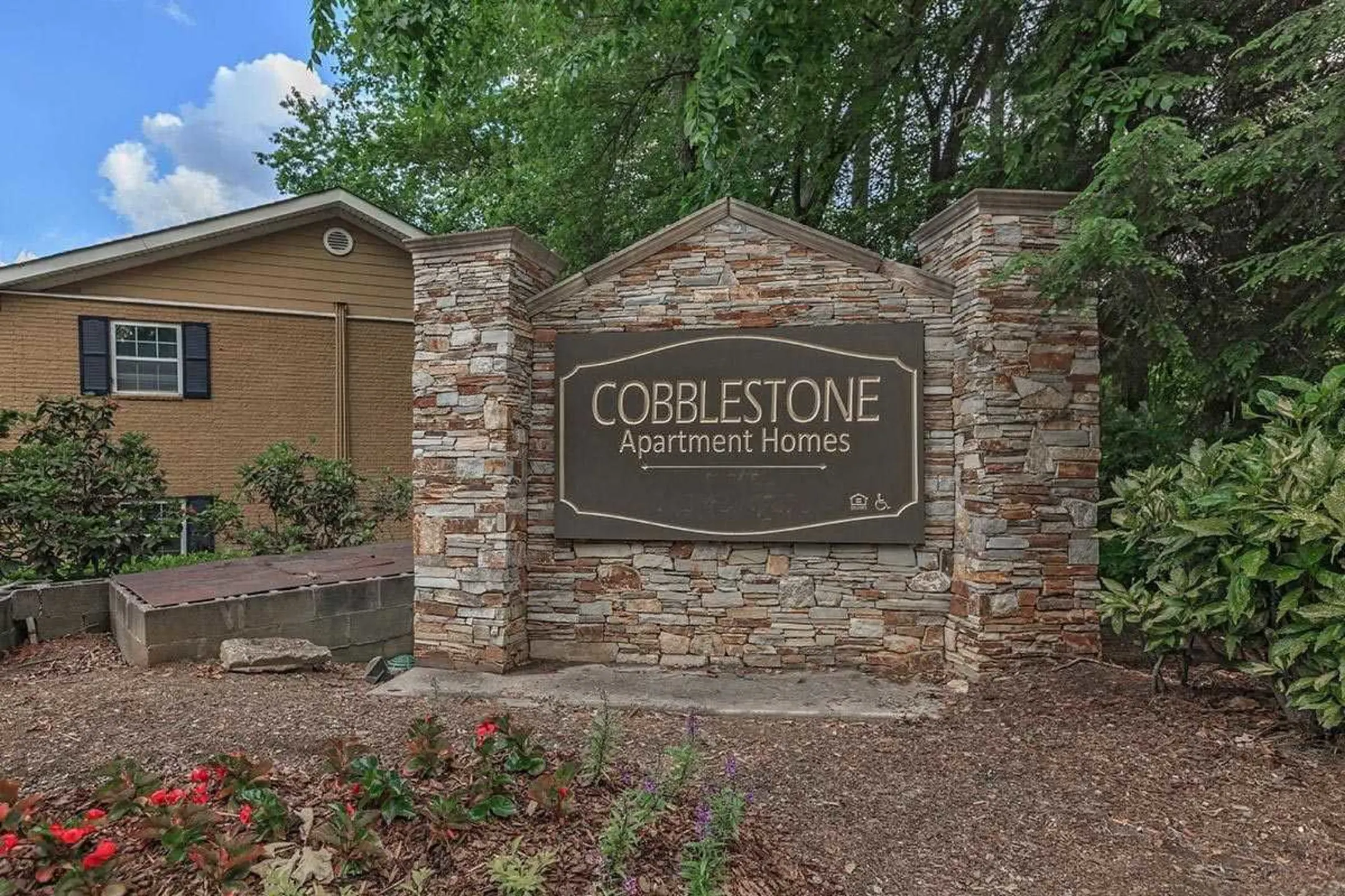 Community Signage - Cobblestone Apartments - Marietta, GA