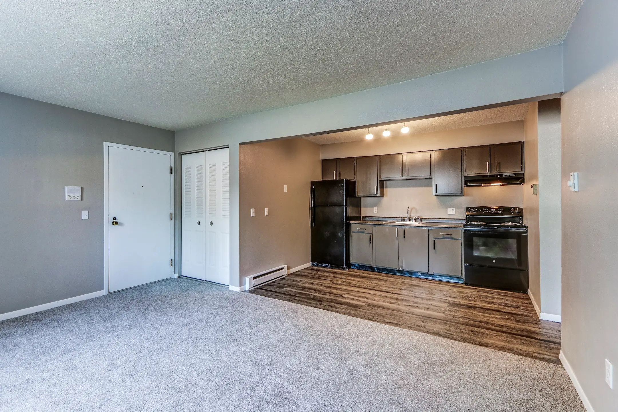 Westridge Apartments And Townhomes 2704 Westmar Court Apt. 209