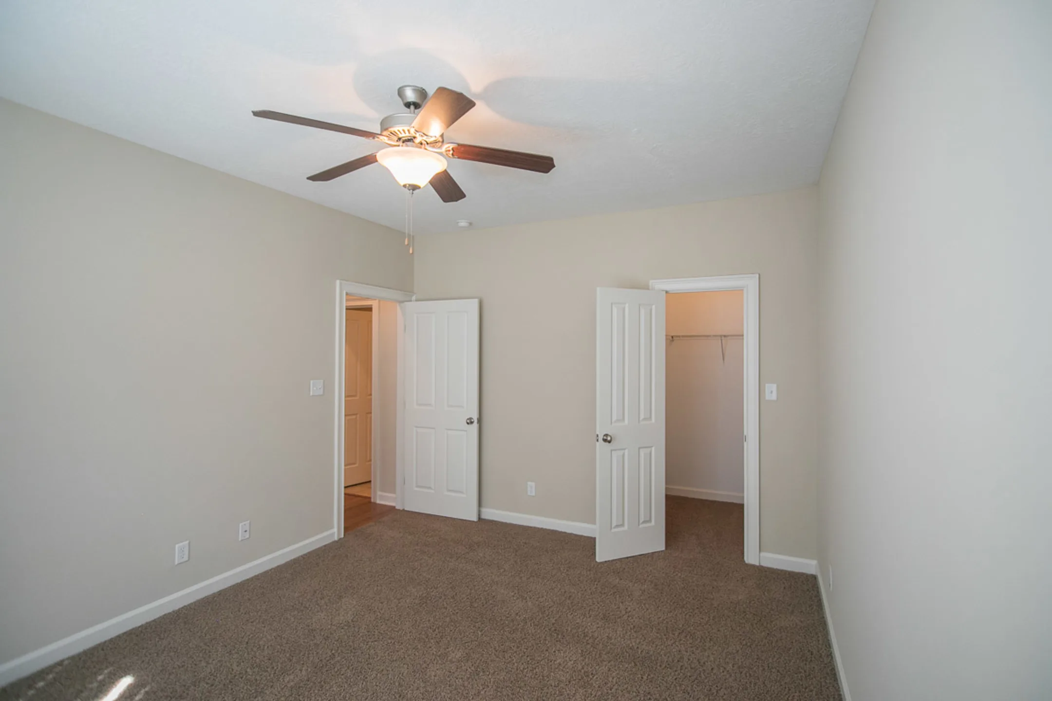 Bedroom - Ballantyne Commons of Augusta - Augusta, GA