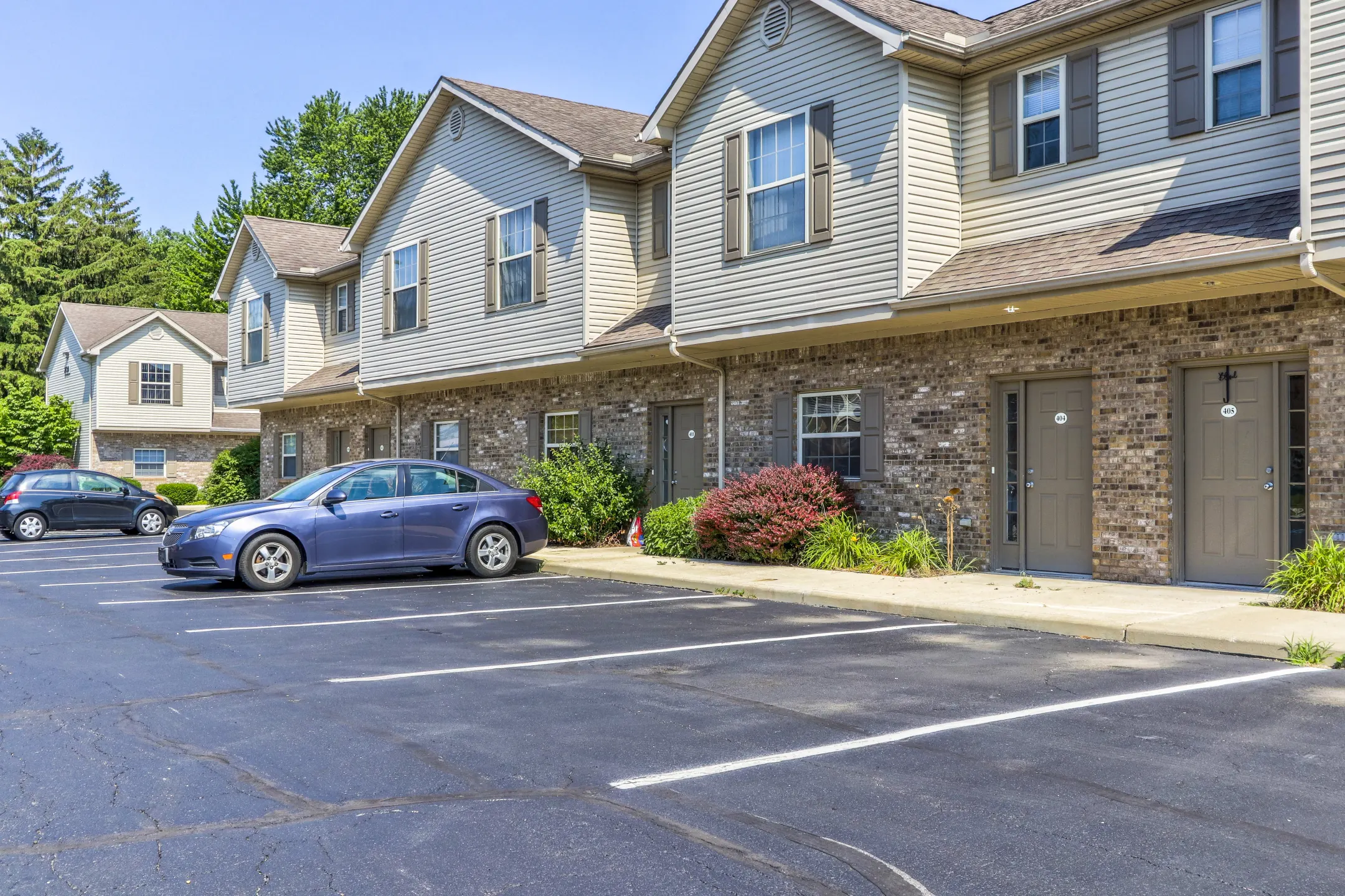 Building - Westridge Apartments And Townhomes - Toledo, OH