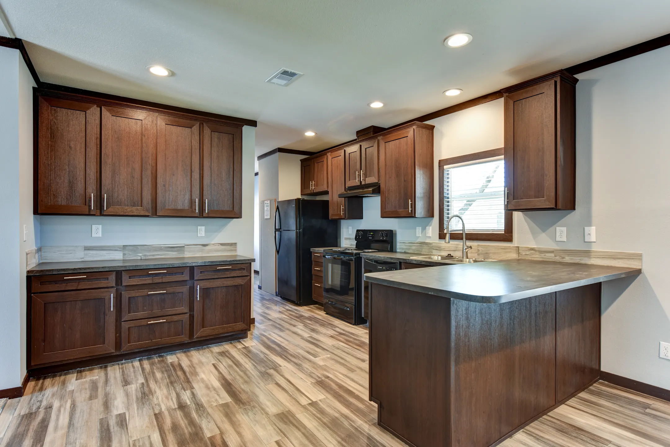 Kitchen - Pine Trace - Houston, TX