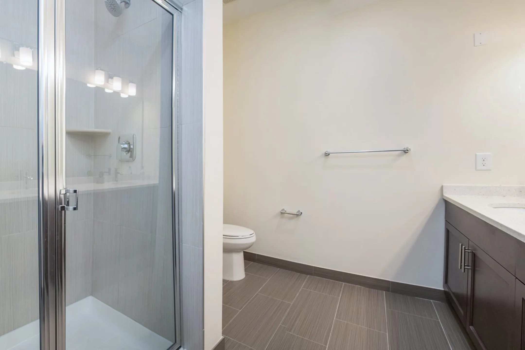 Washington Promenade Apartments Dumont, NJ 07628