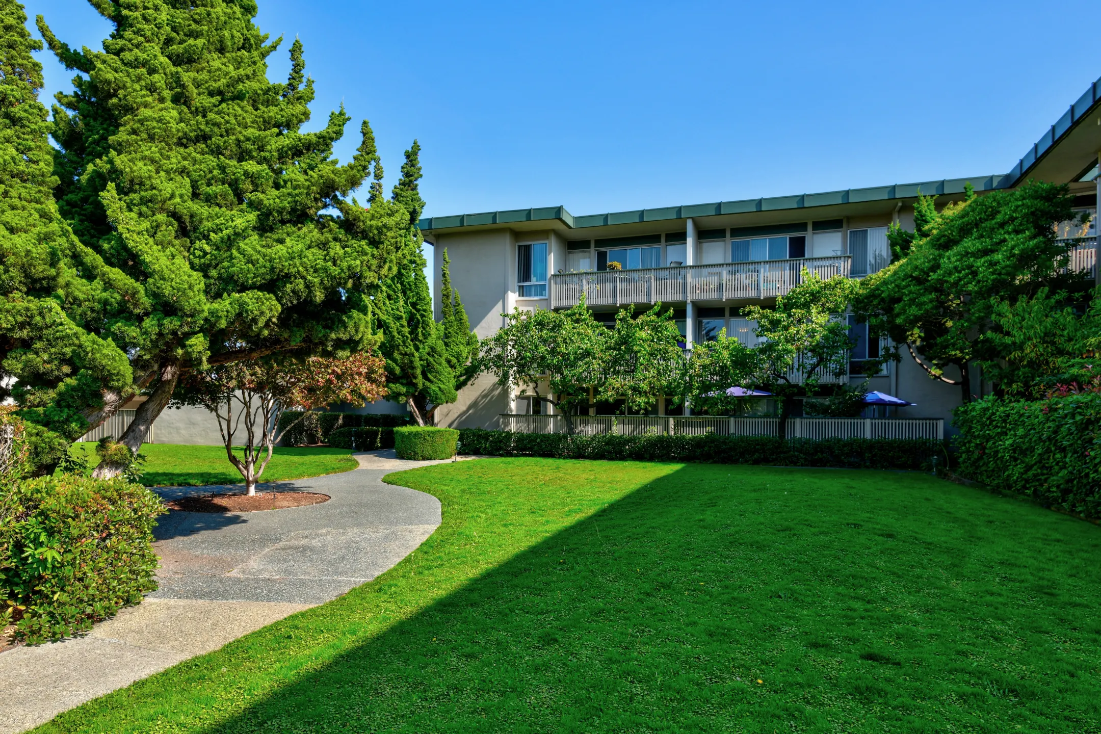 Building - Tradewinds Apartments - Foster City, CA