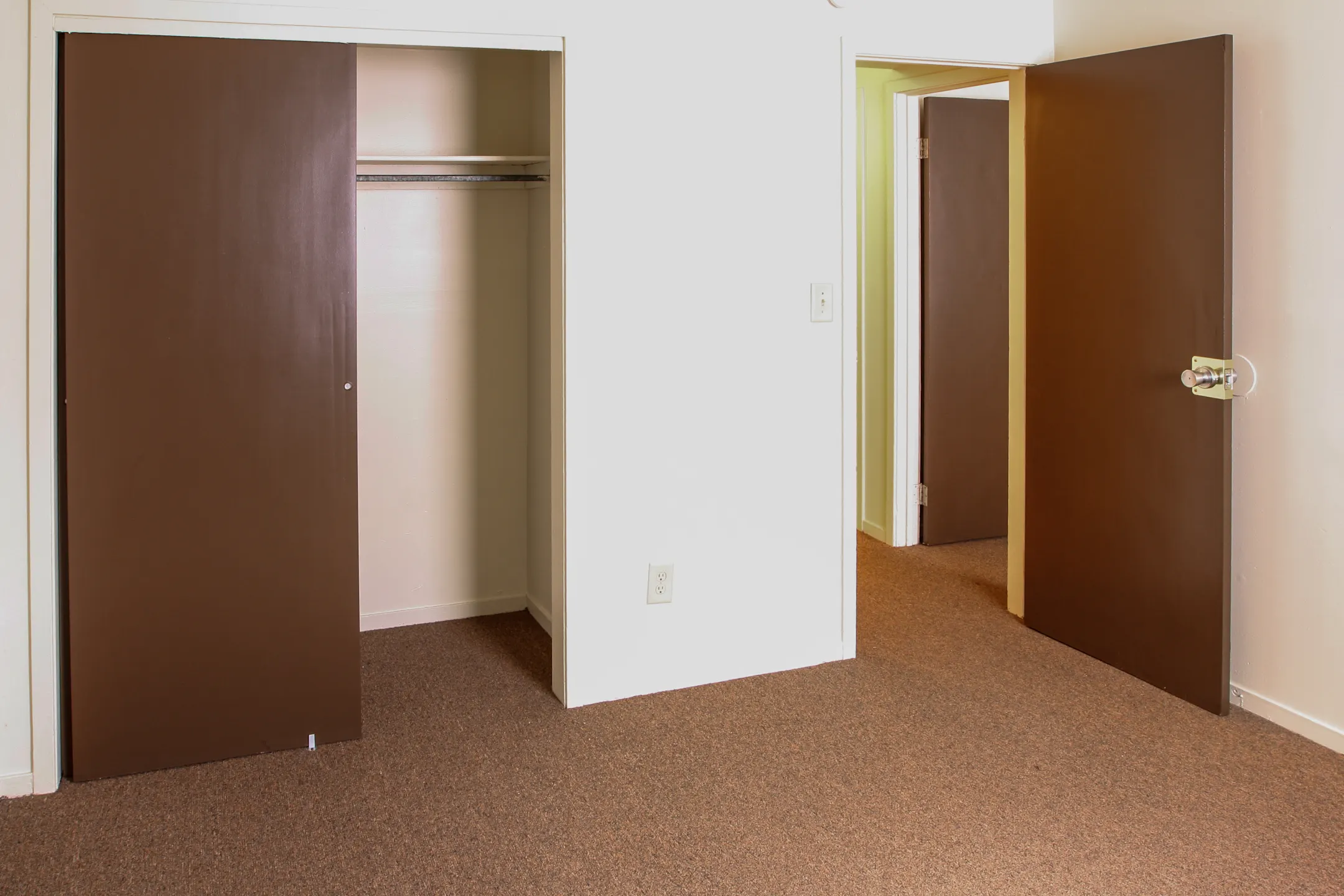 Bedroom - Skyline Gardens Apartments - Albany, NY