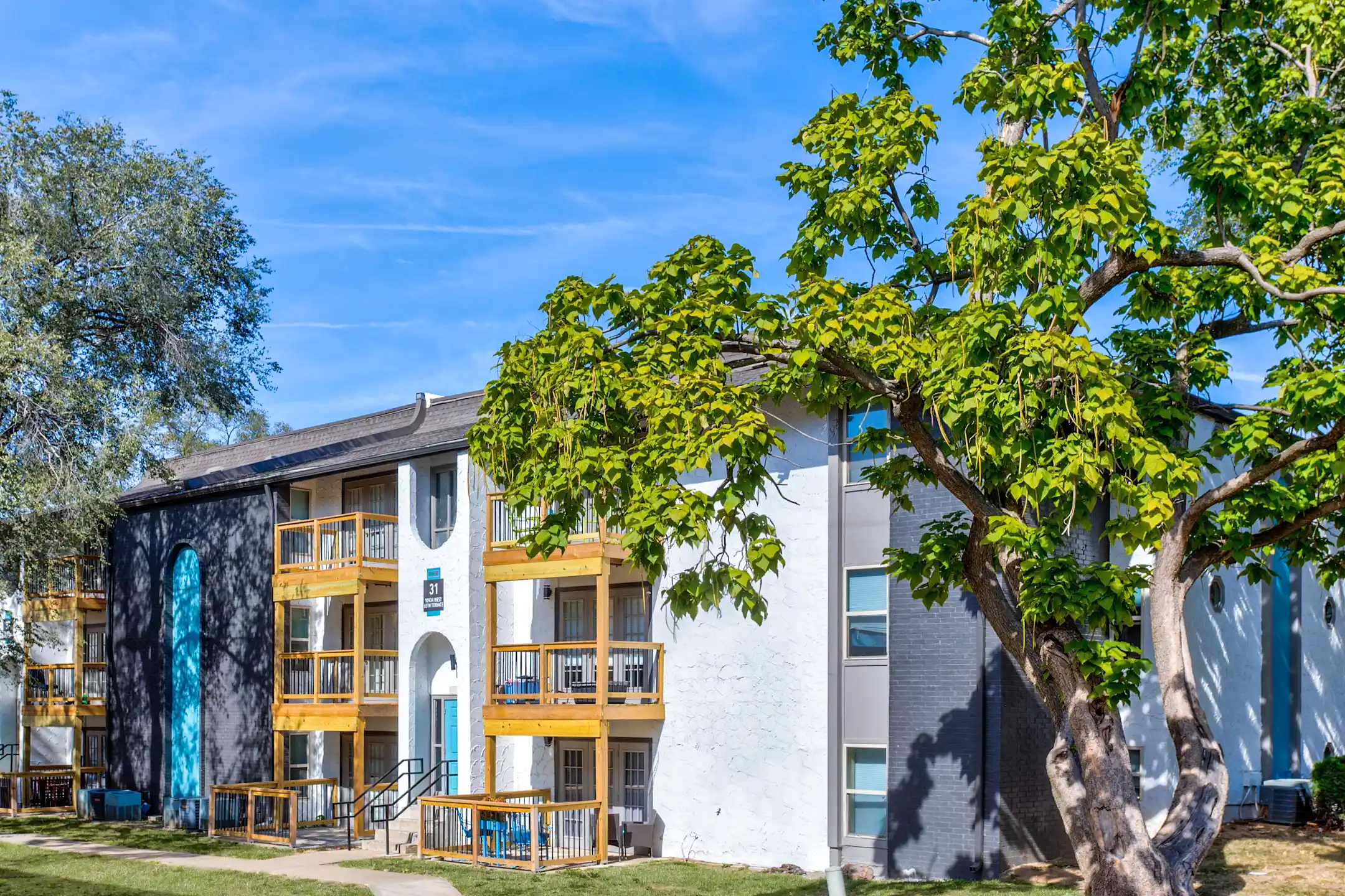 The Onyx at 67 Apartments Shawnee, KS 66203