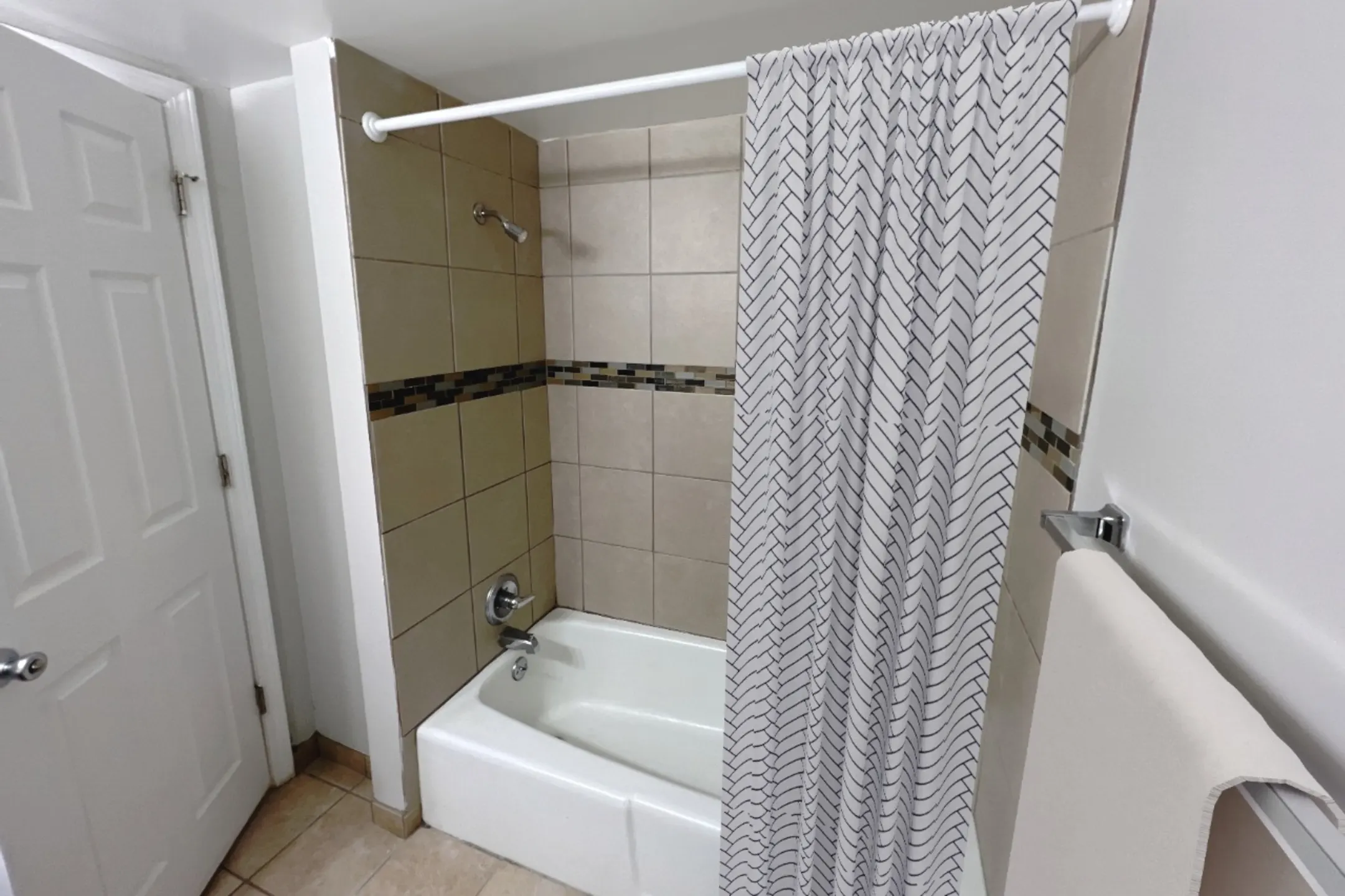 Bathroom - Appleton Ridge Apartments - Monroe, MI