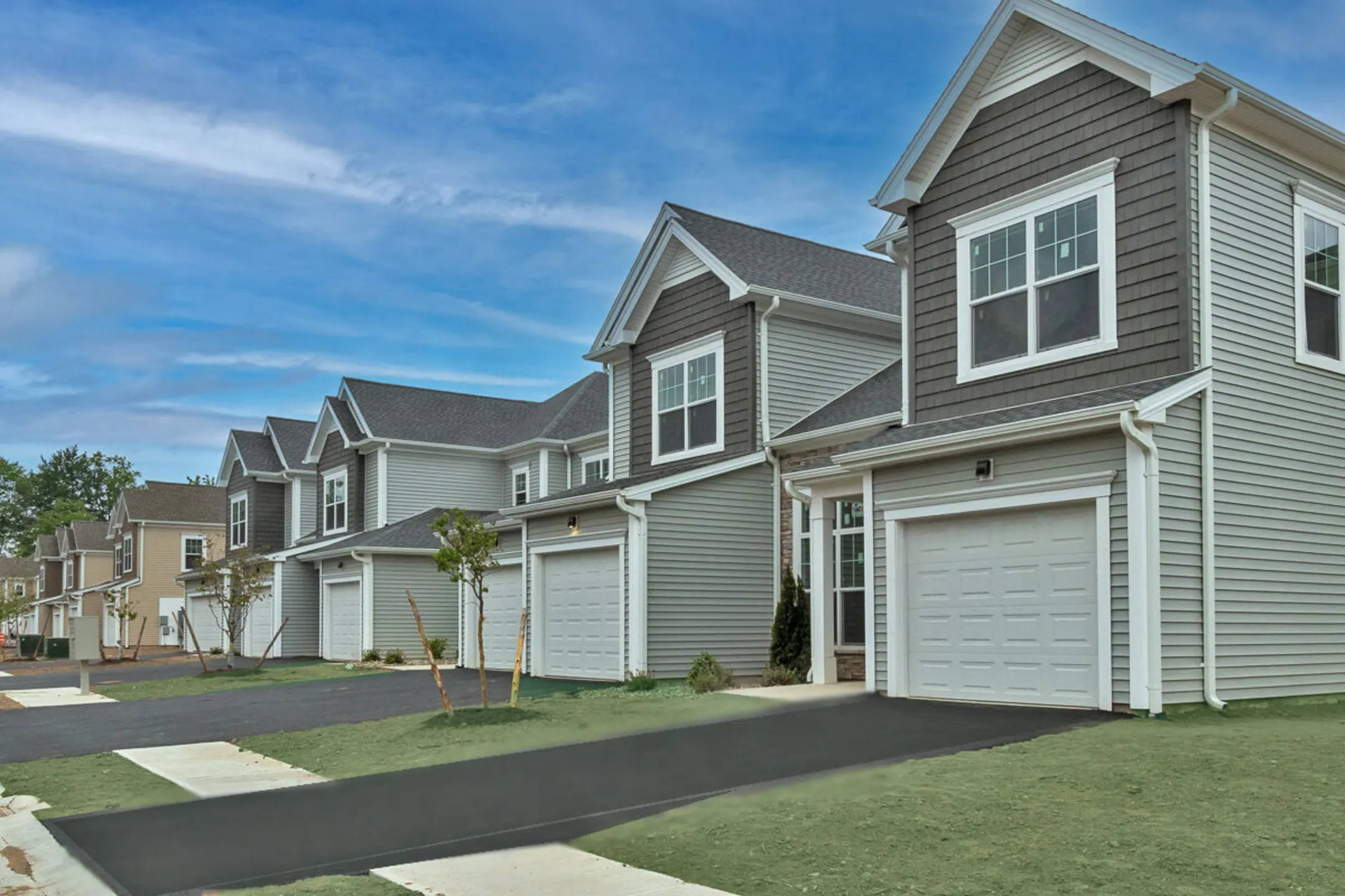 Summit on the Hudson 1 Trinity Court Saugerties, NY Apartments for