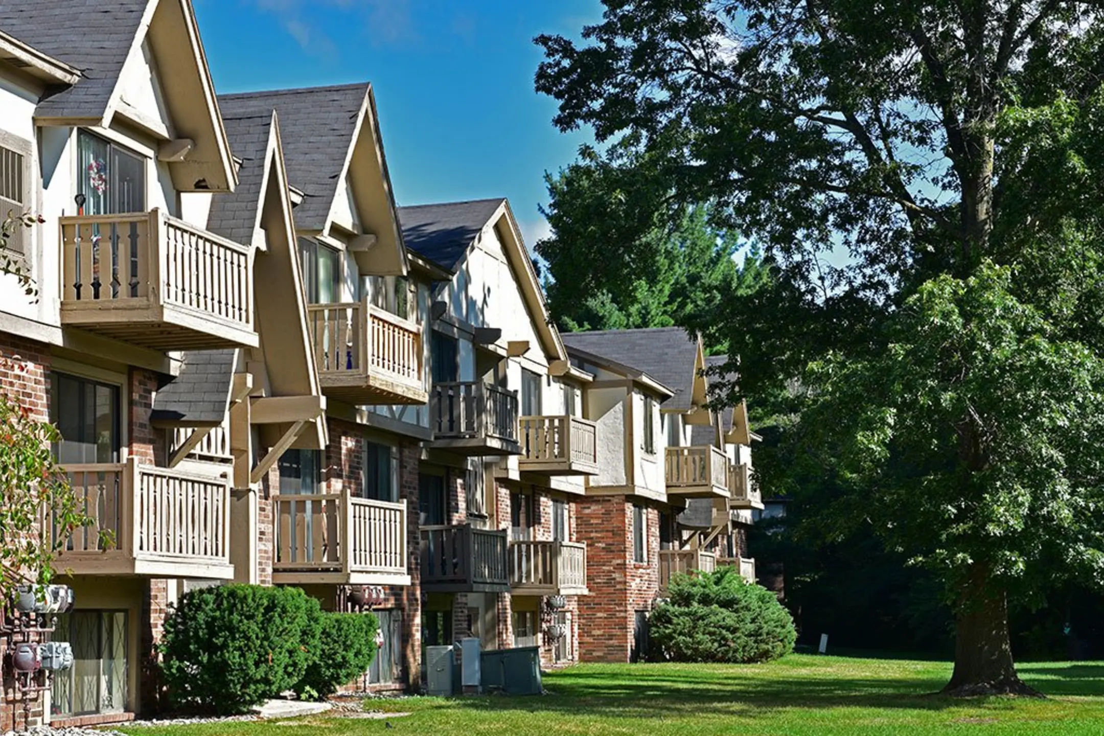 Woodland Place Apartments Apartments Midland, MI 48640