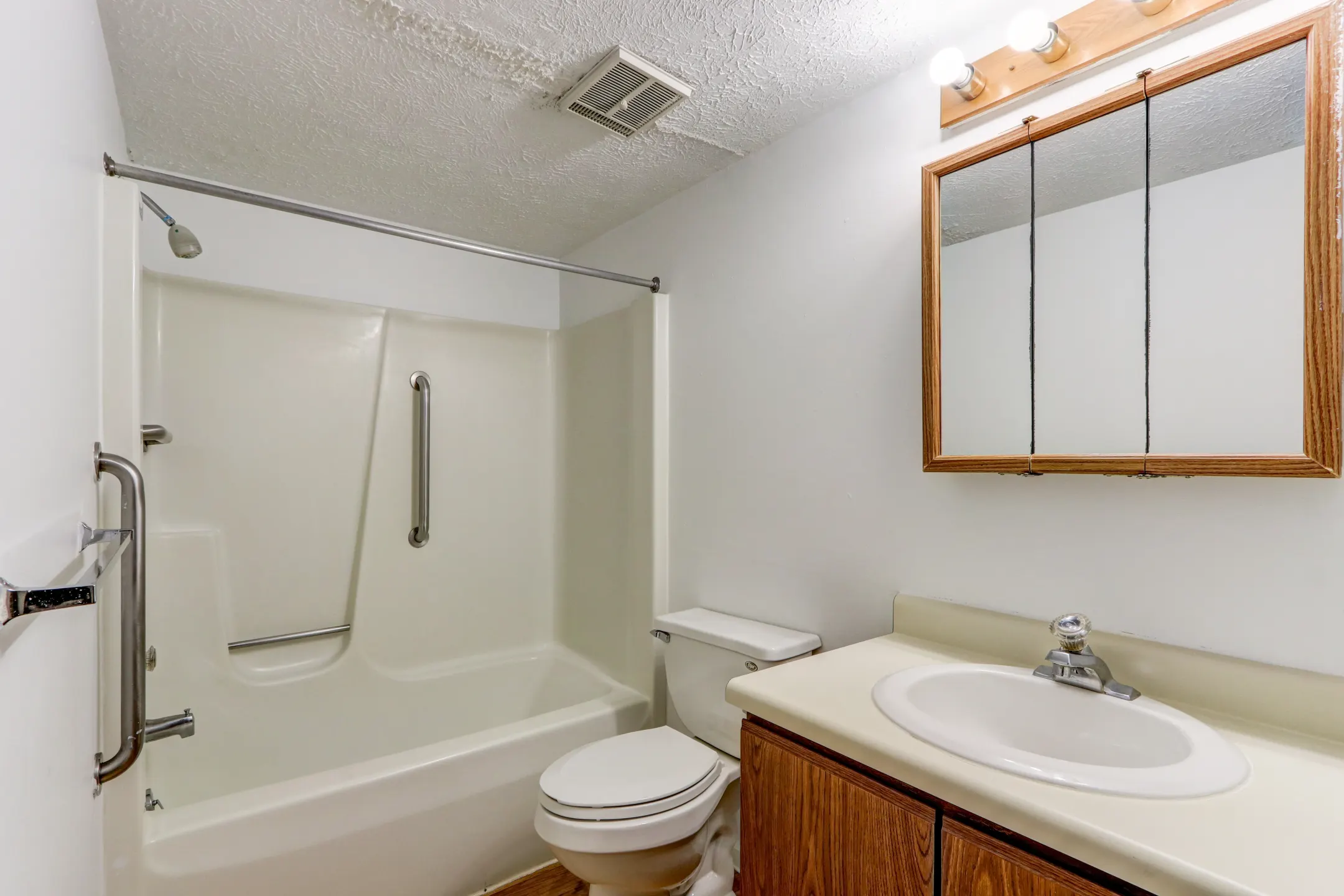 Bathroom - Homestead Apartments - East Lansing, MI