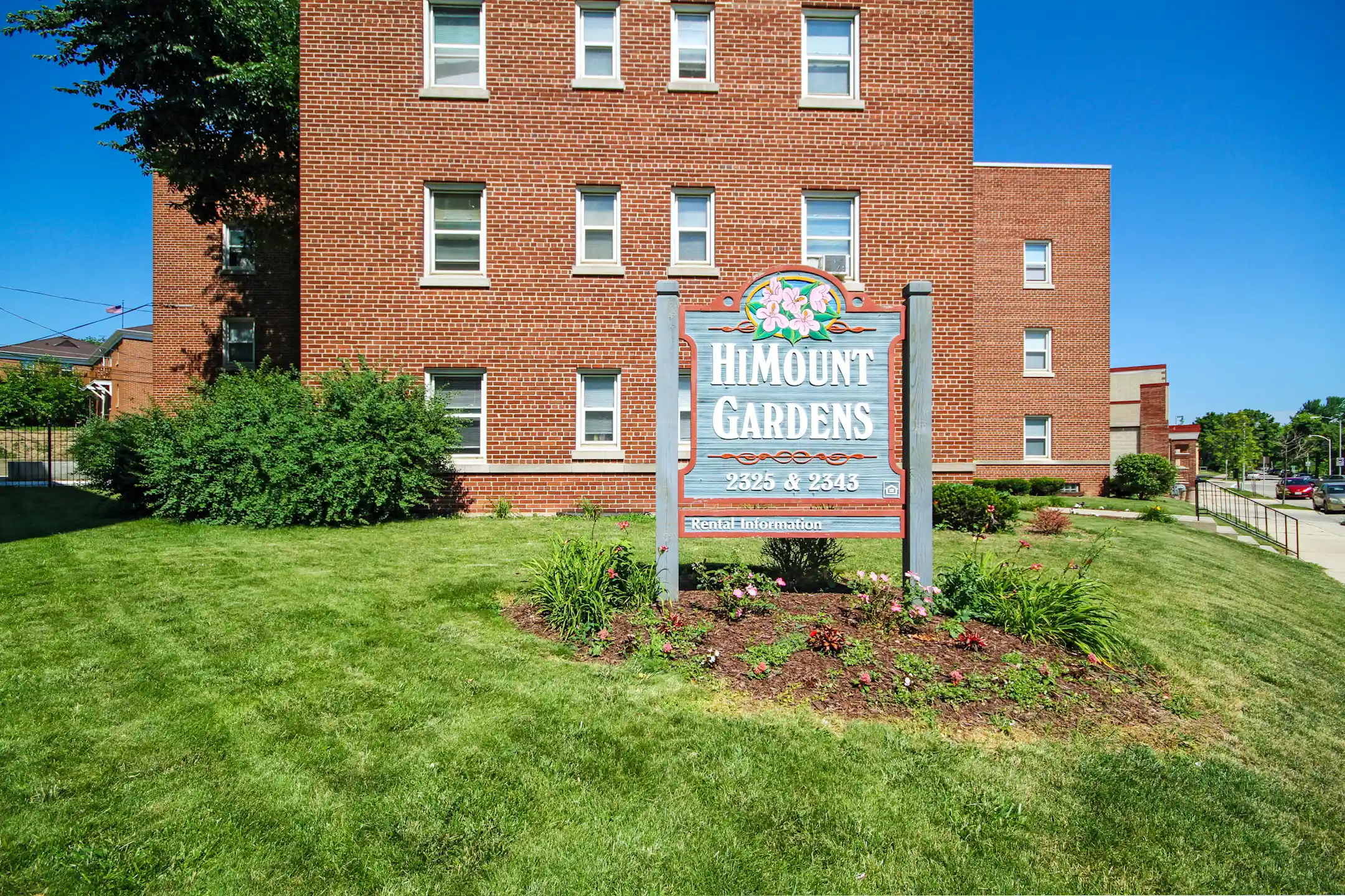 Community Signage - Himount Gardens - Milwaukee, WI