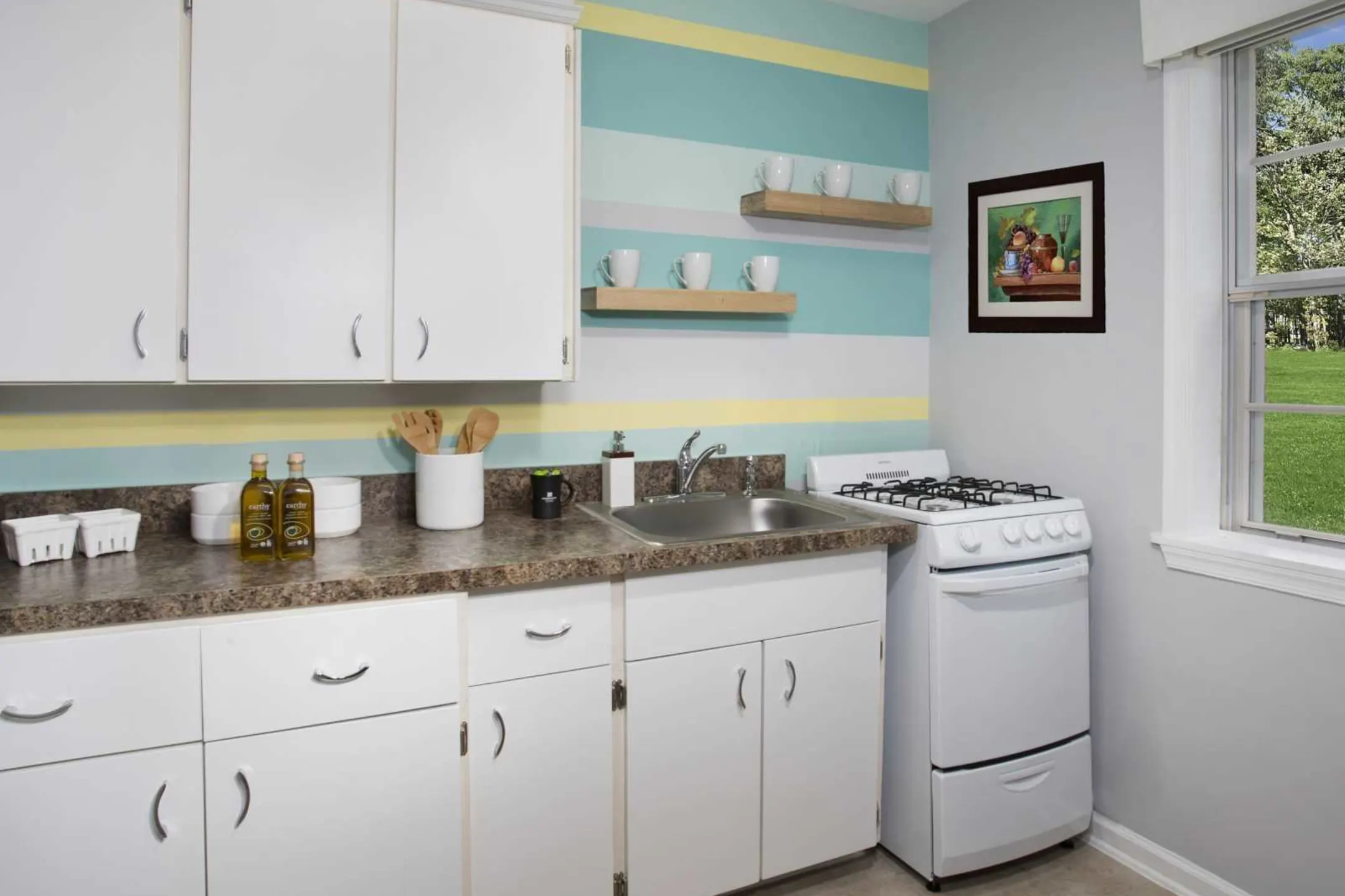 Kitchen - Queenstown - Mount Rainier, MD