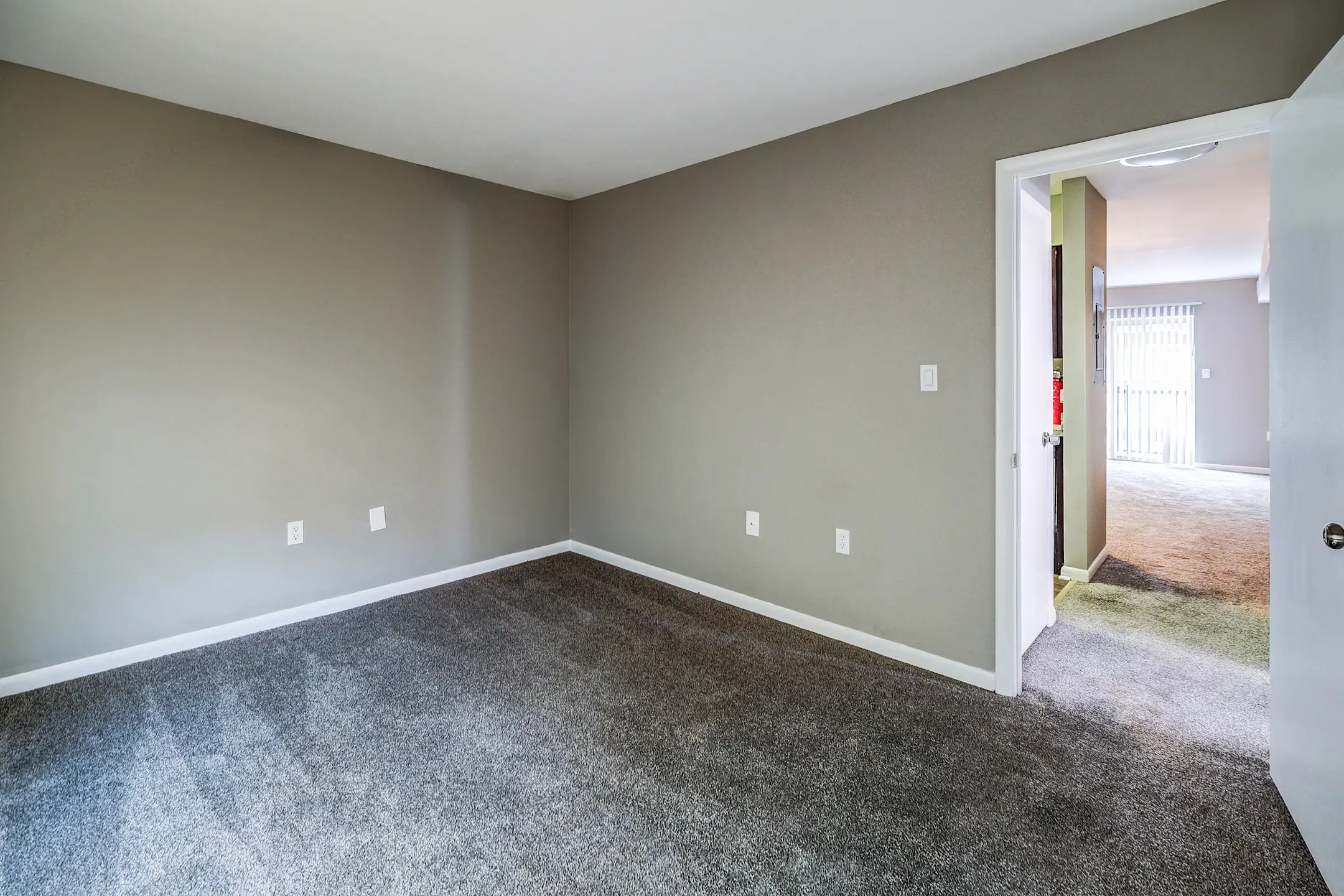 Bedroom - Mulberry Station Apartments - Harrisburg, PA