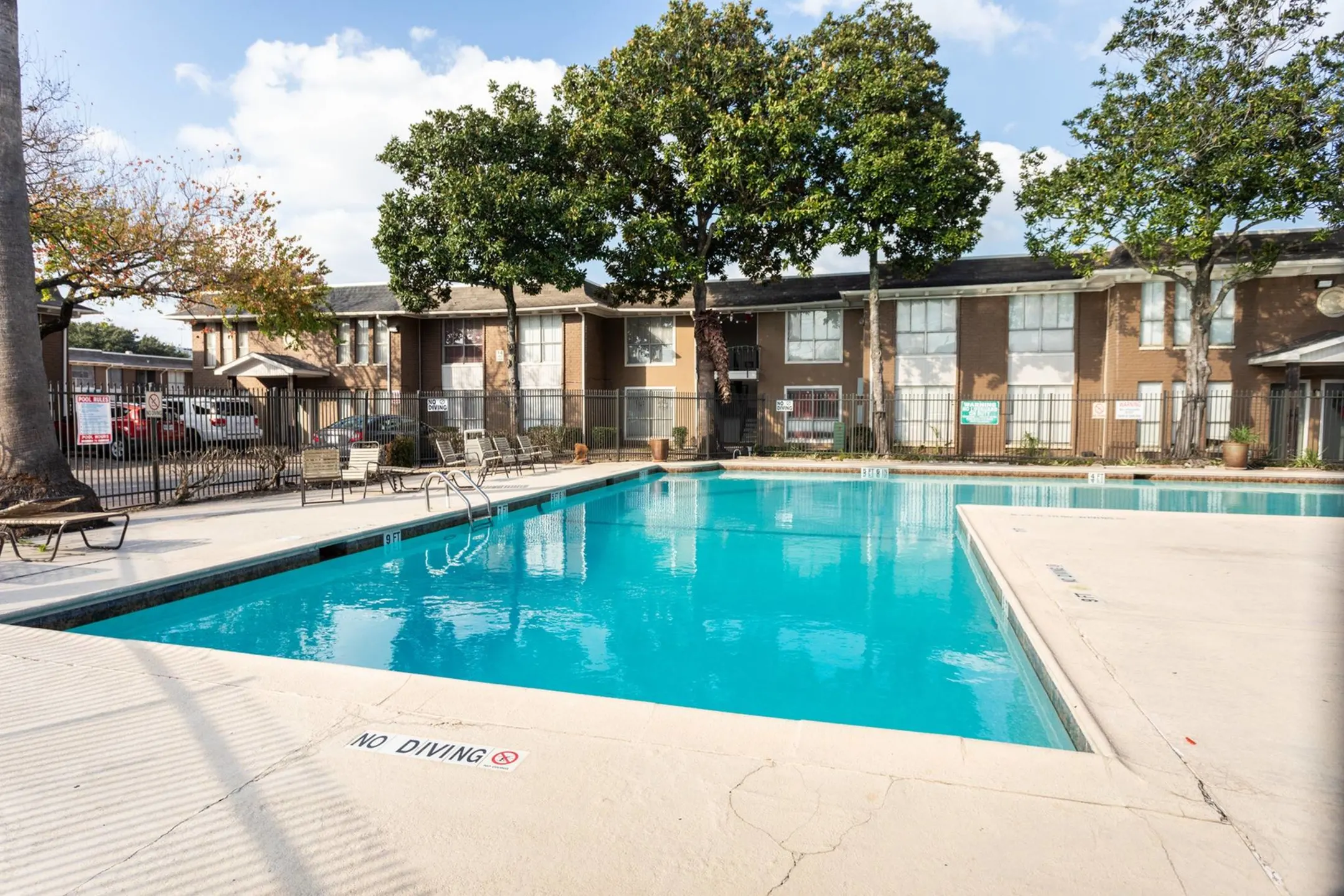Pool - Alora Apartment Homes - Houston, TX