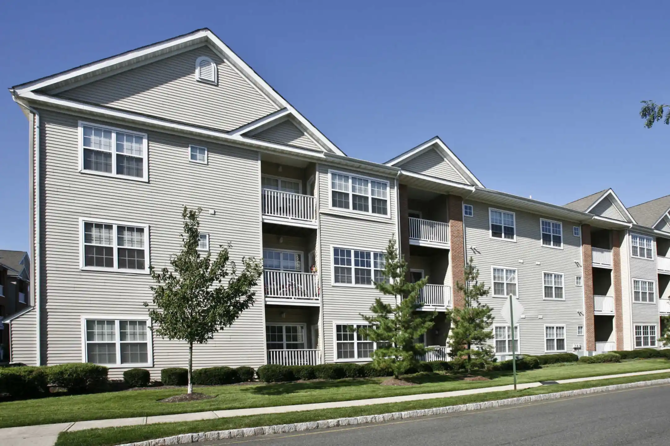 The Highlands at South Plainfield Apartments South Plainfield, NJ 07080