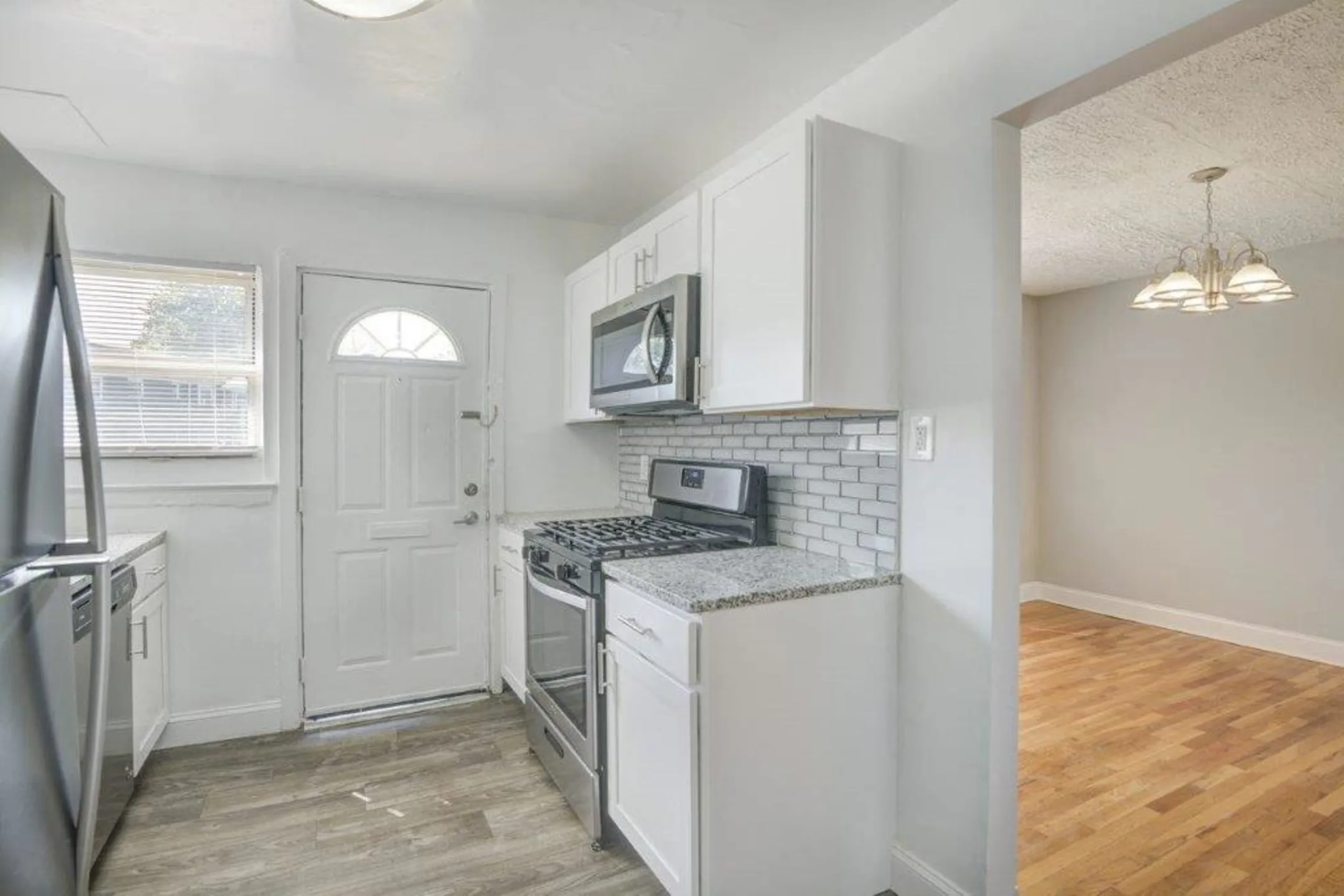 Elmwood Village Apartments & Townhomes Apartments Elmwood Park, NJ 07407