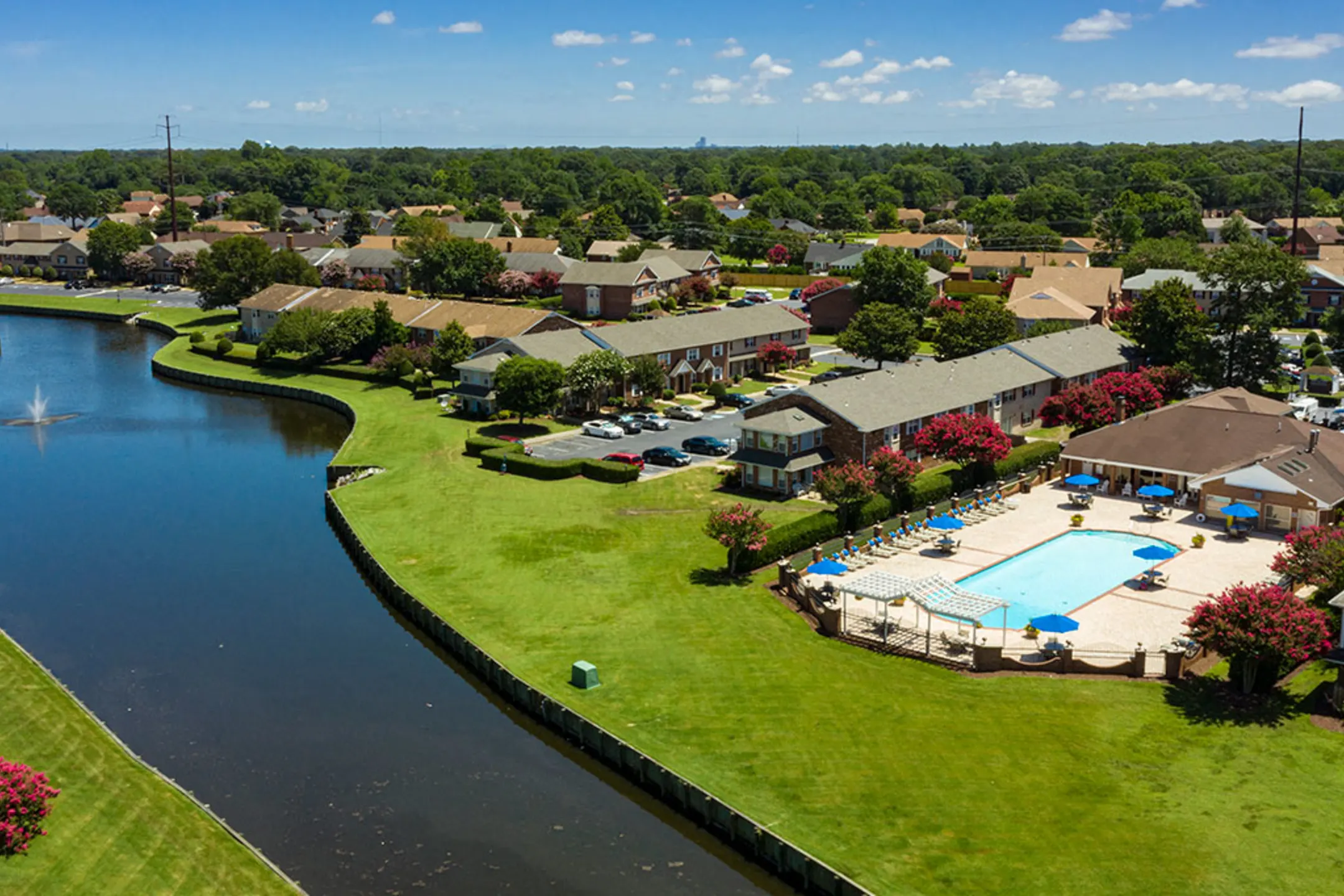 Holly Point 2540 Holly Point Blvd Chesapeake, VA Apartments for