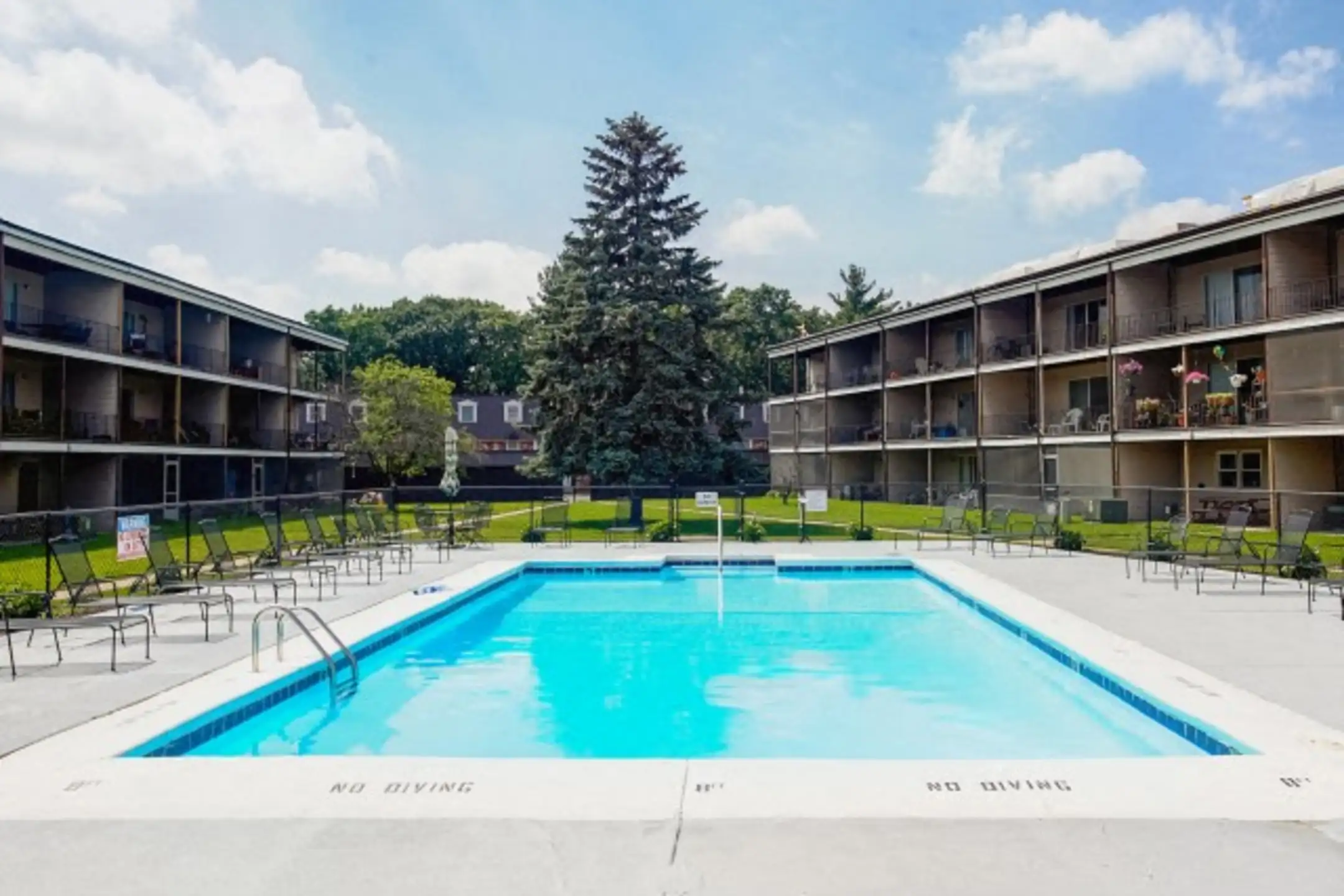 Lake Forest Apartments Rent