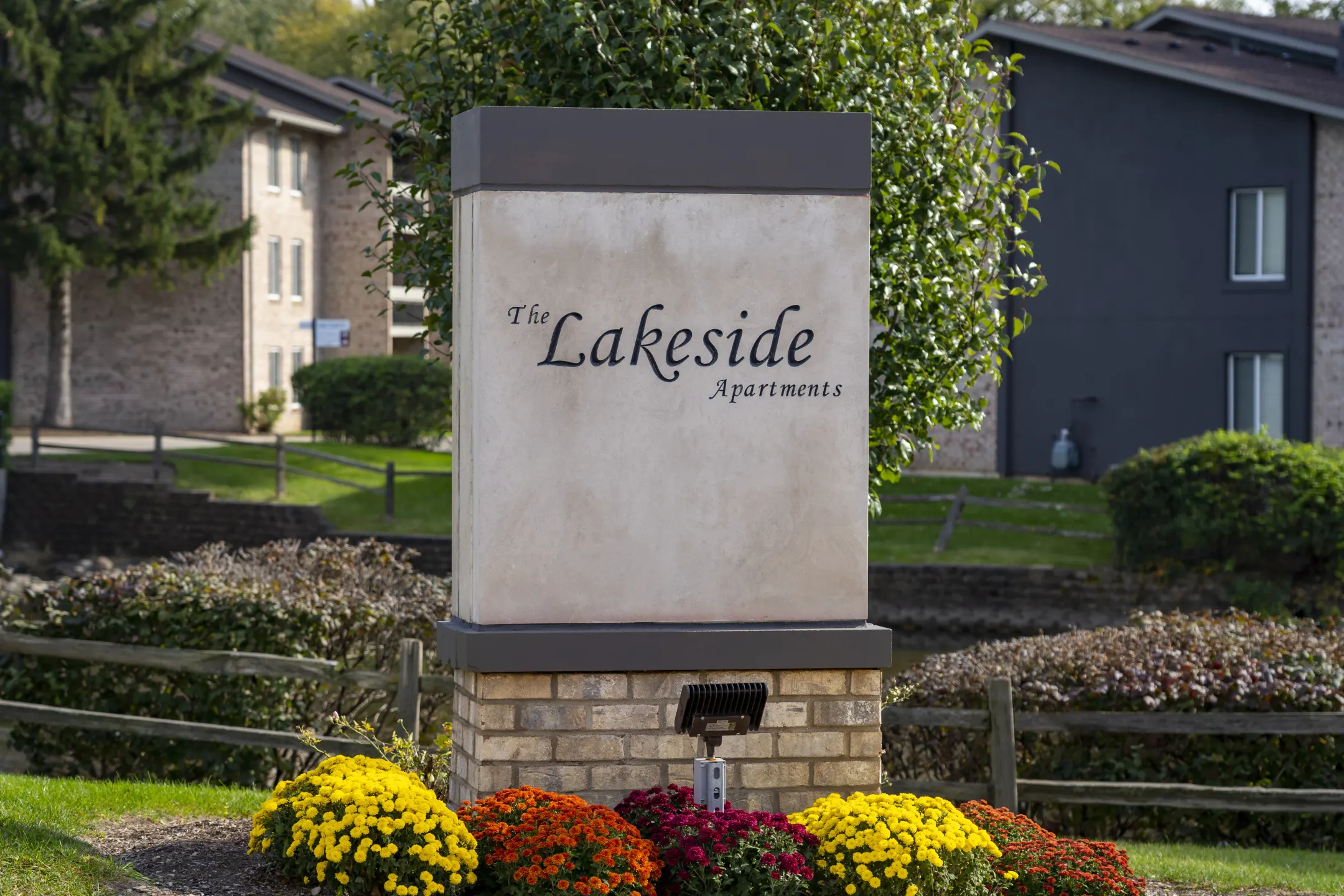 Community Signage - Lakeside Apartments - Lisle, IL
