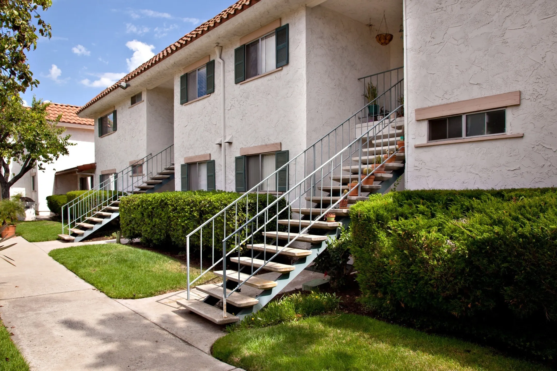 Casa La Mesa Apartments - La Mesa, CA 91942