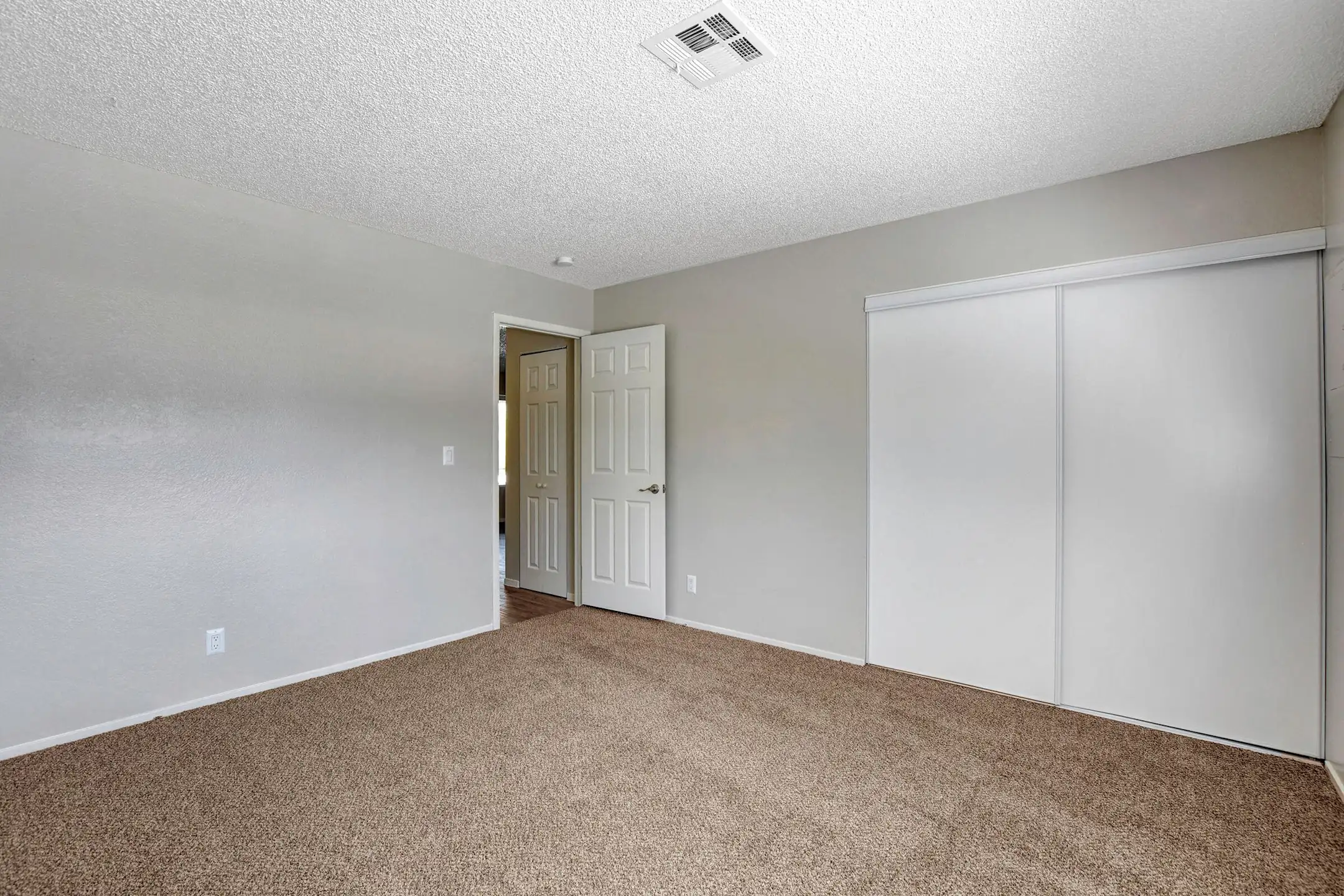 Sunset Hills Apartment Homes - 2825 Bluegrass Ln | Henderson, NV ...