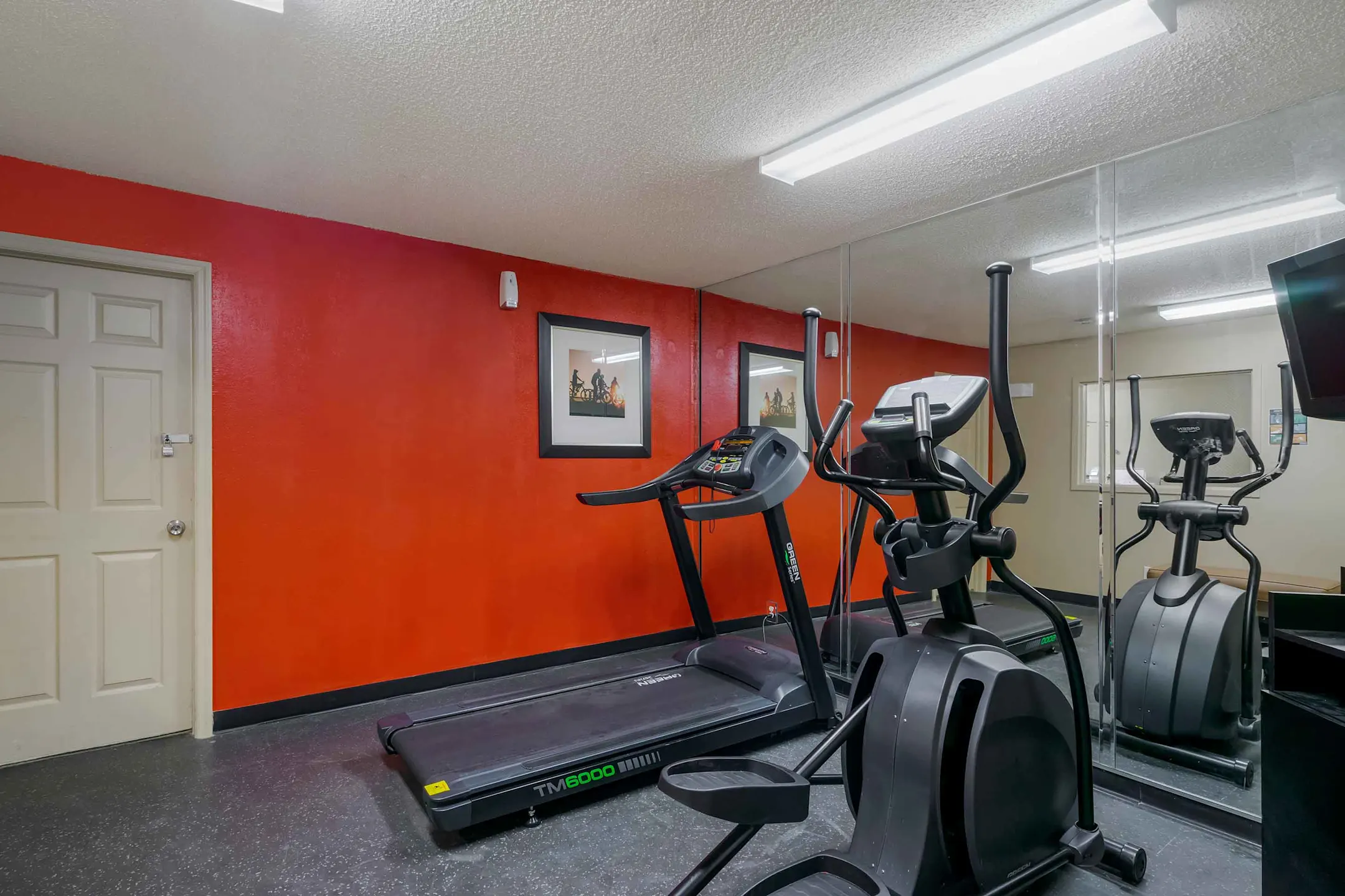 Furnished Studio Tampa Airport Memorial Hwy. 4811 Memorial