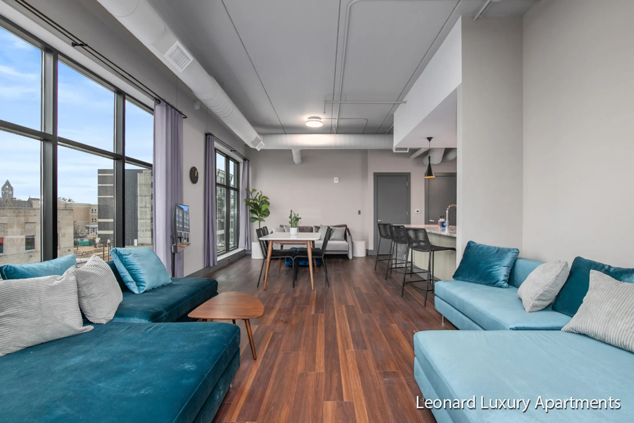 Living Room - The Leonard Luxury Apartments - Muskegon, MI