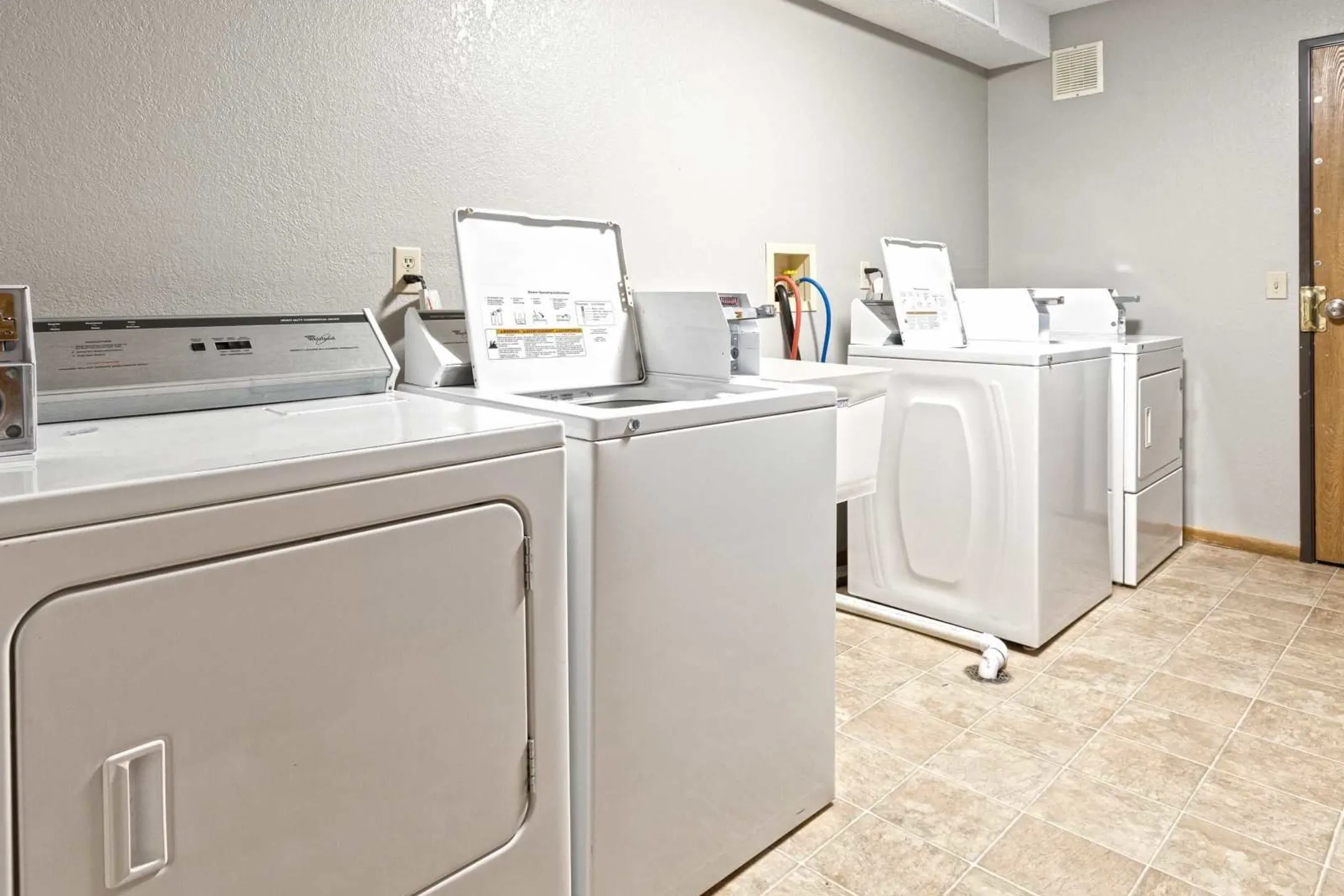Clubhouse - The Bluffs Apartments - Monticello, MN