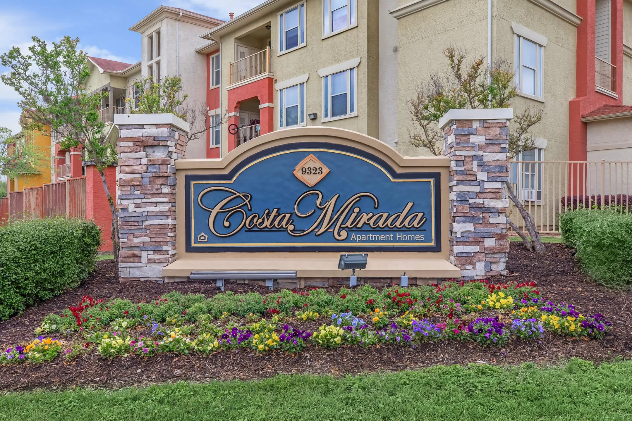 Costa Mirada Apartments