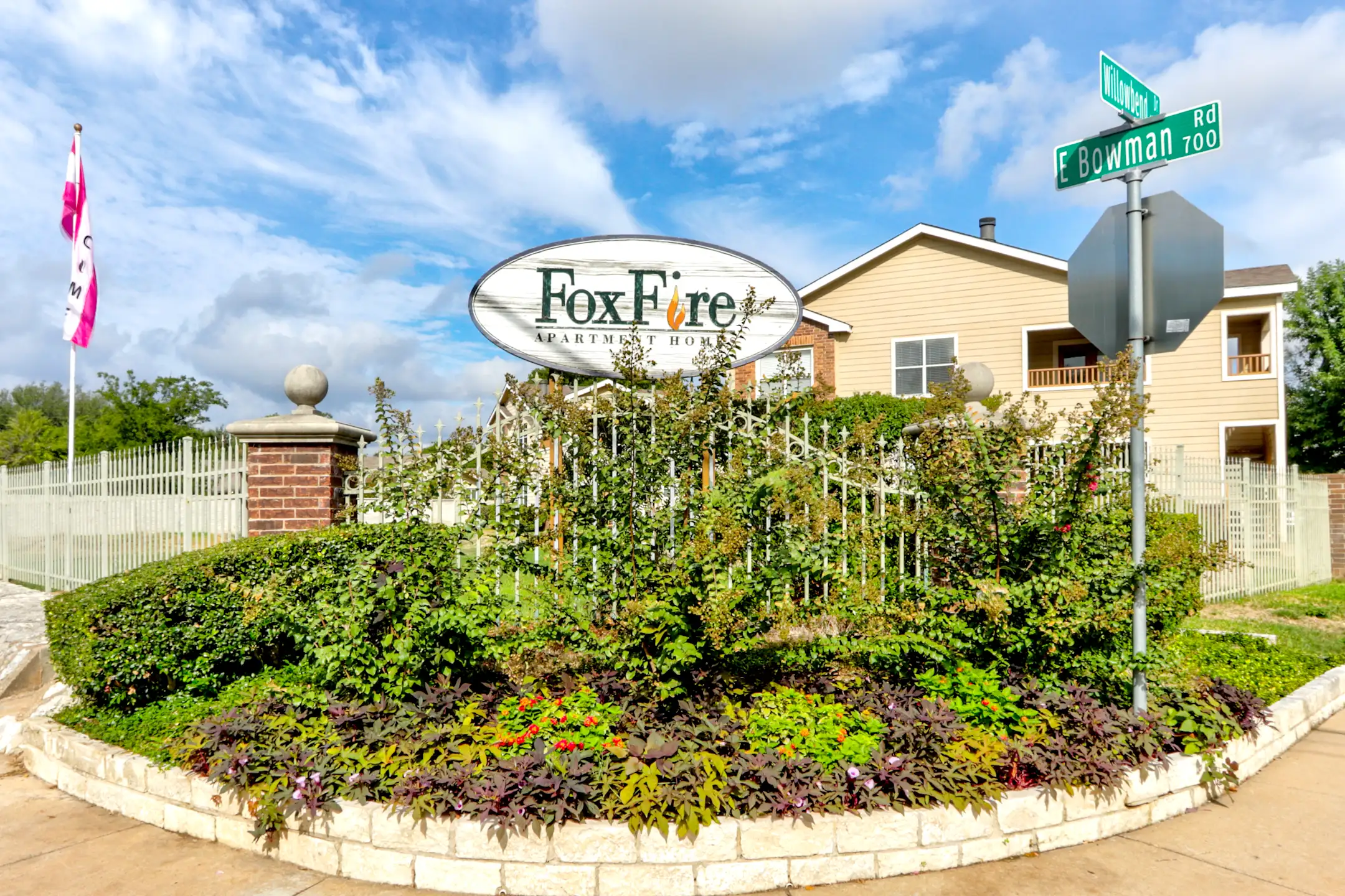 FoxFire Apartments 2100 Willowbend Dr Round Rock, TX Apartments for