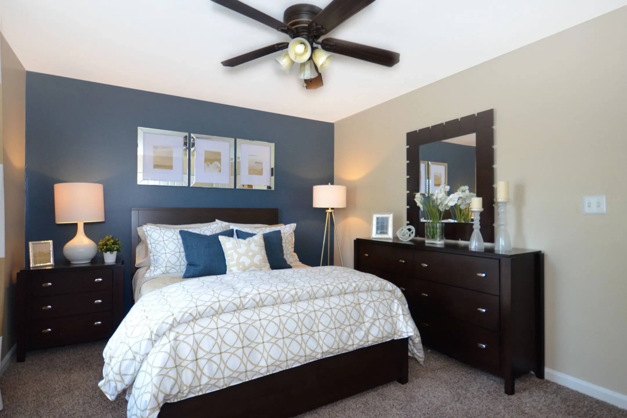 Bedroom - The Flats at Hurstbourne - Louisville, KY