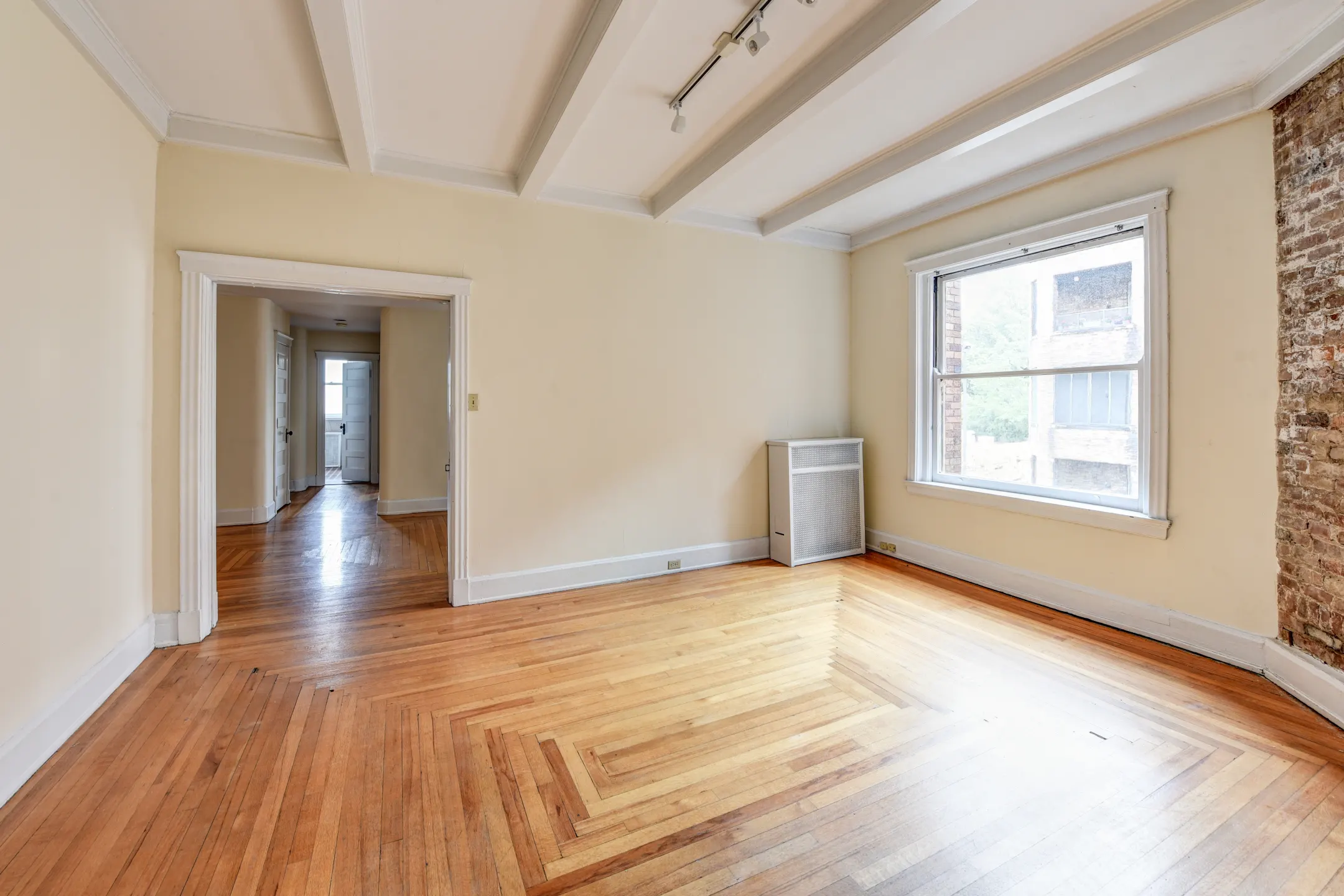 The Clermont Apartments Cincinnati, OH 45206