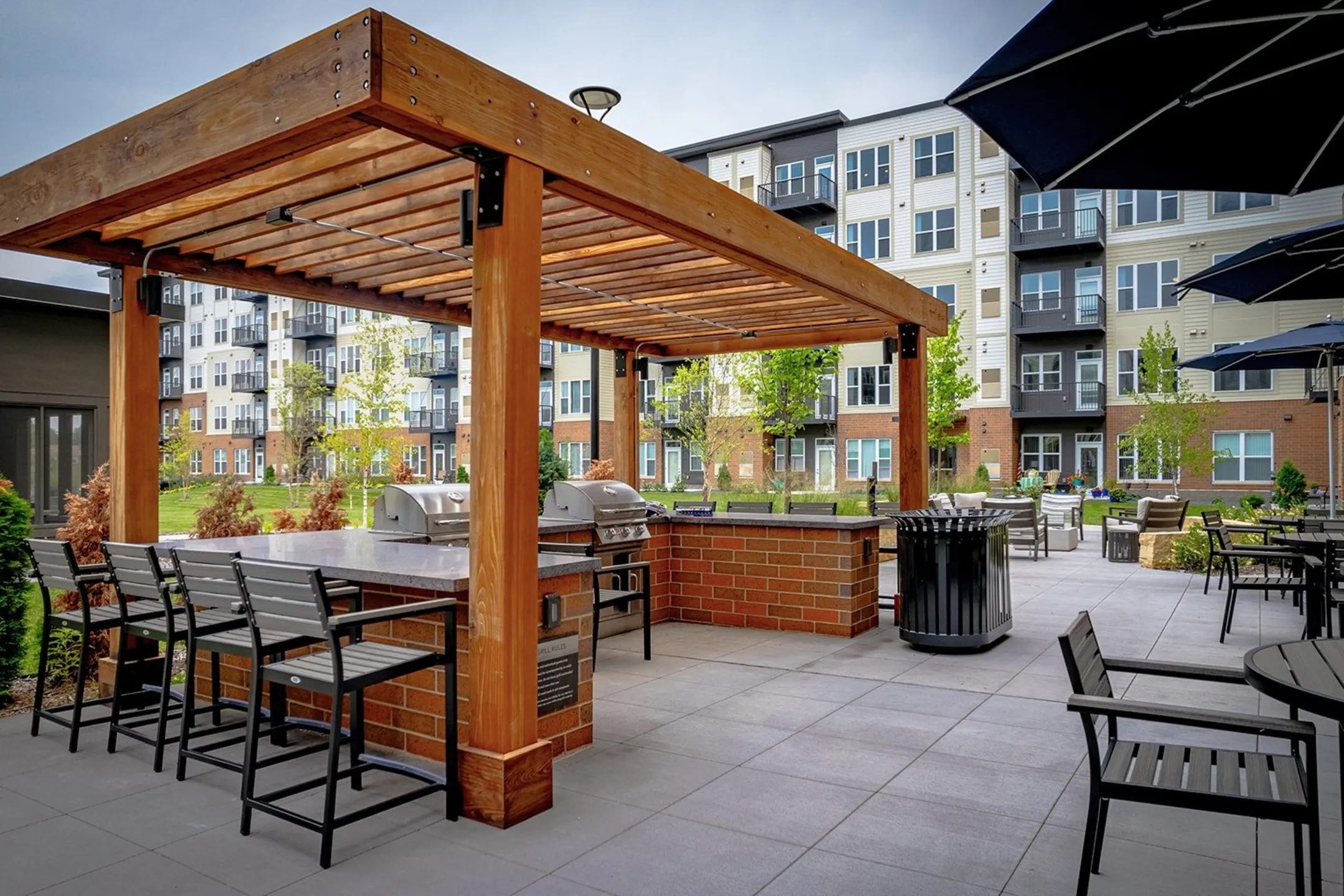 Patio / Deck - Legacy Commons at Signal Hills 55+ Apartments - West Saint Paul, MN