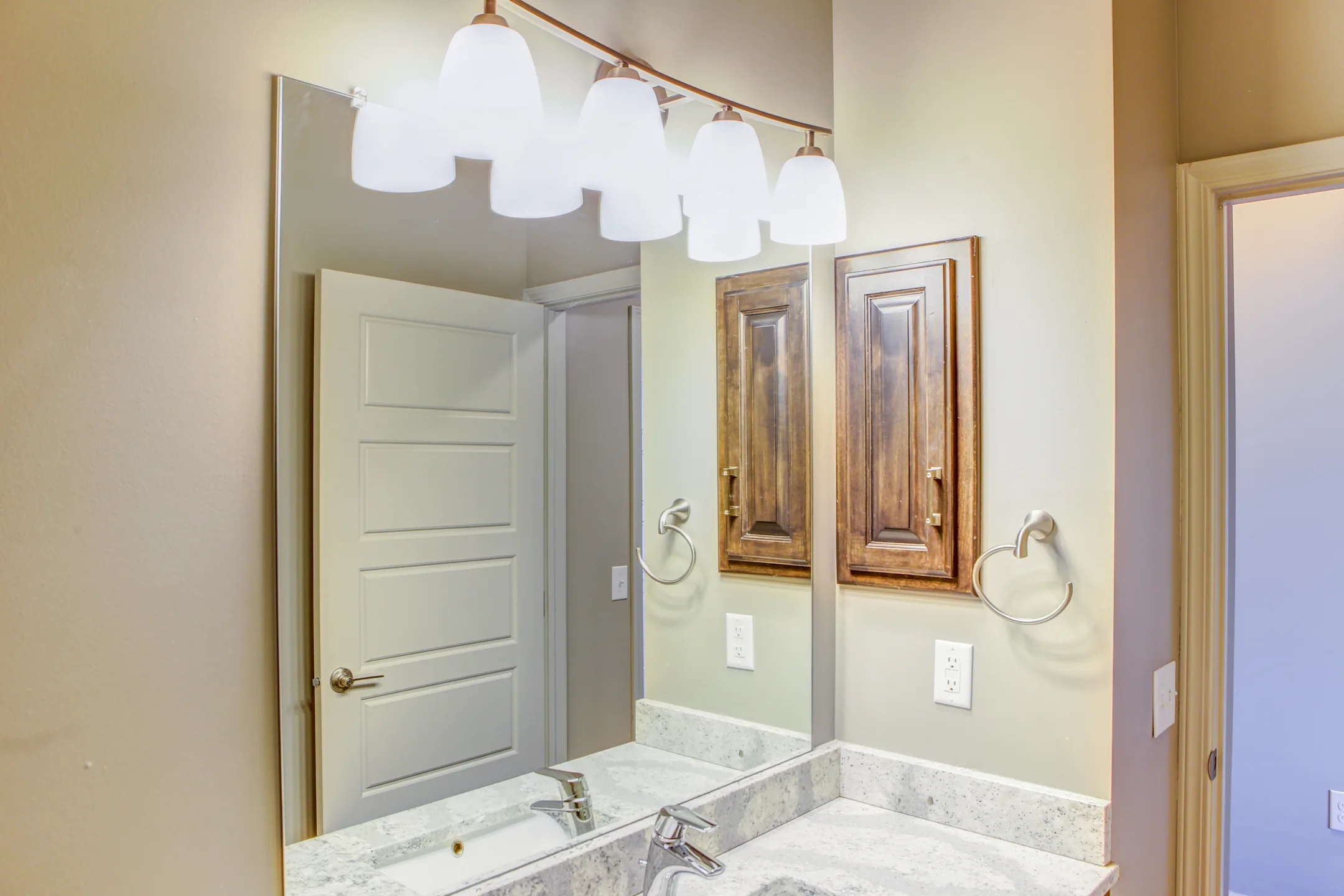 Bellbrook Townhome Apartments 19224 Olive Plz Gretna, NE Townhomes