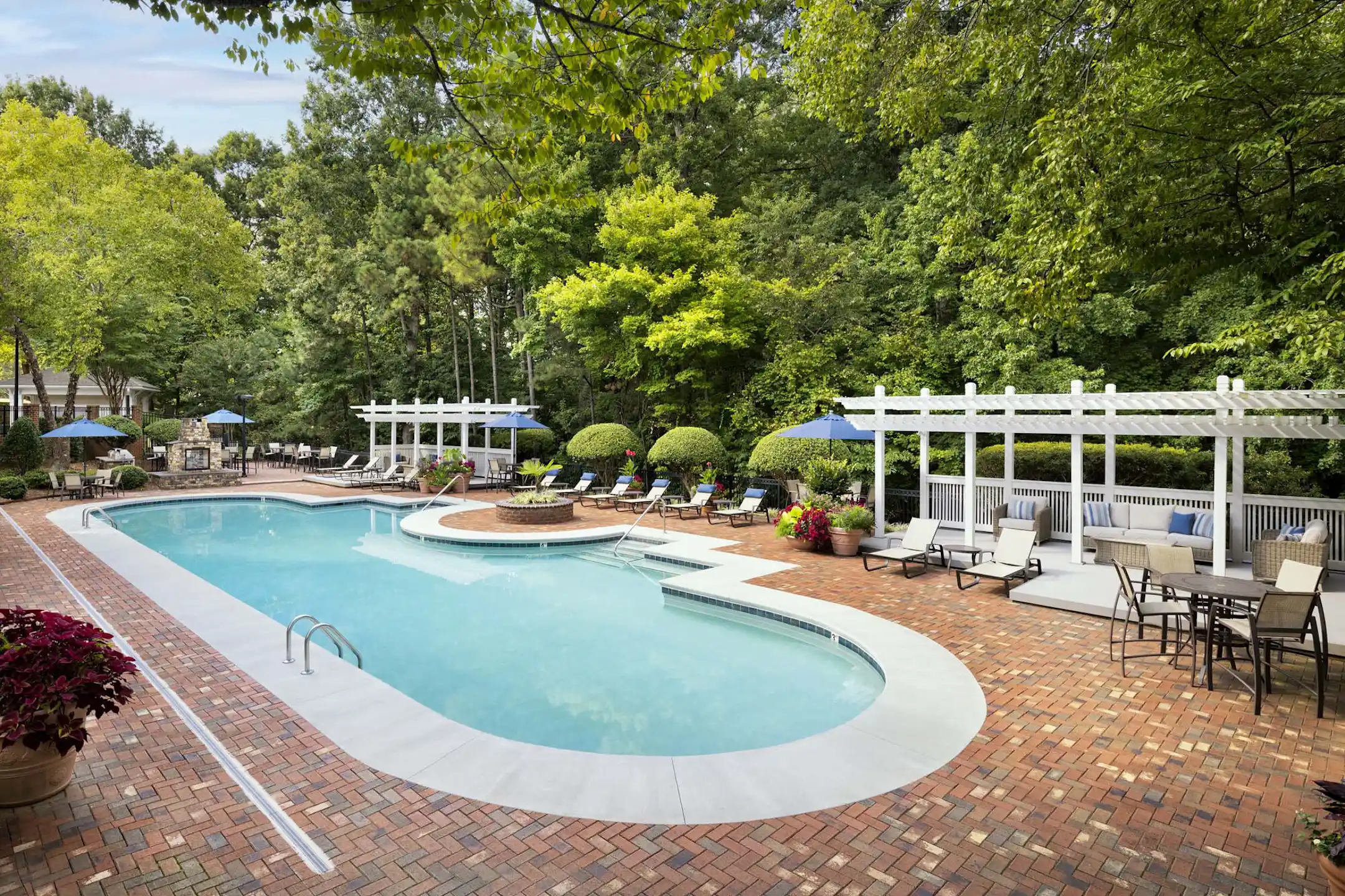 Camden Lake Pine Apartments Apex, NC 27523