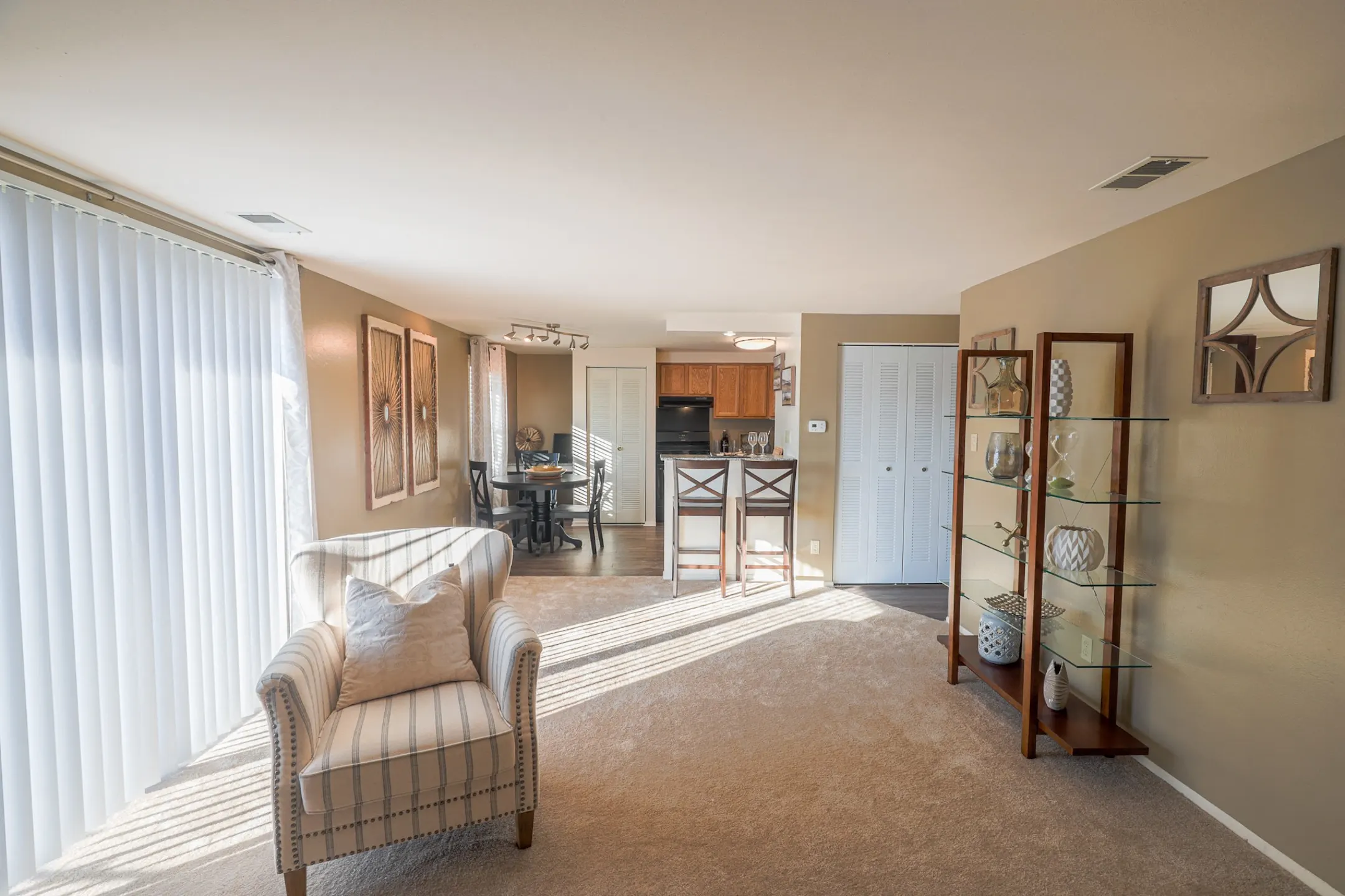 Archer's Pointe Apartments of Fort Wayne 262 W Washington Center Rd