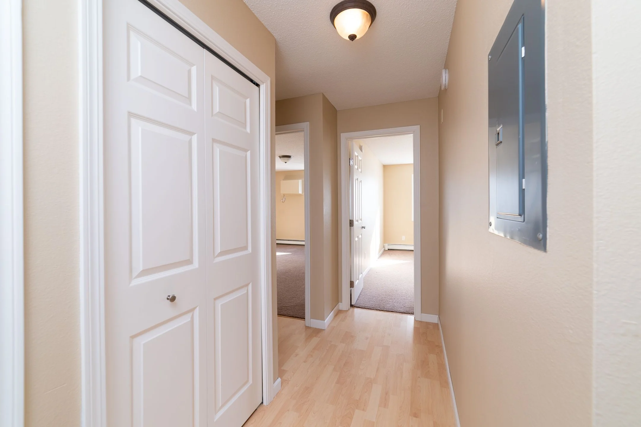 Cutters Grove Apartment Homes Apartments Anoka, MN 55303