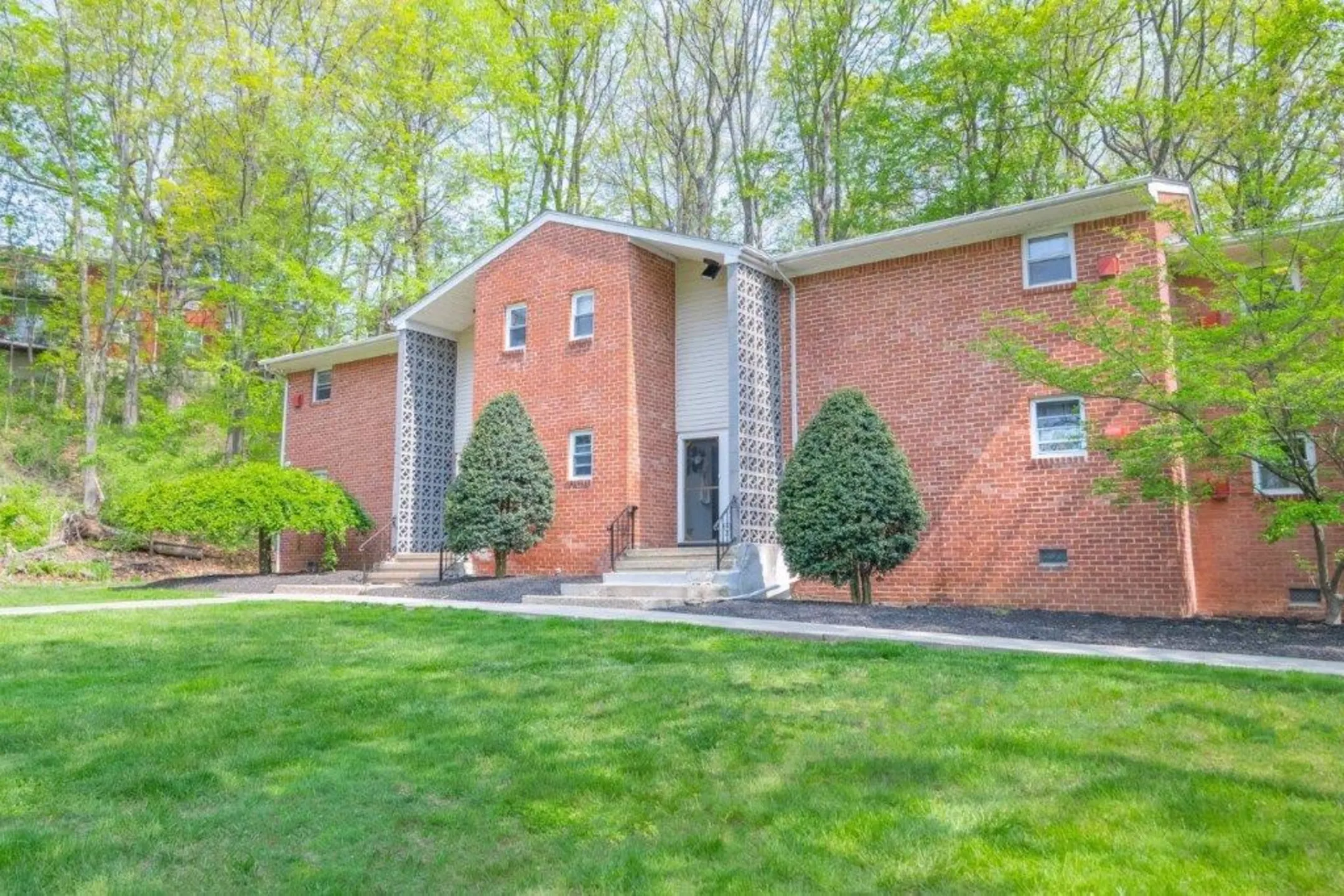 Mt. Arlington Gardens Apartment Homes Apartments Mount Arlington, NJ