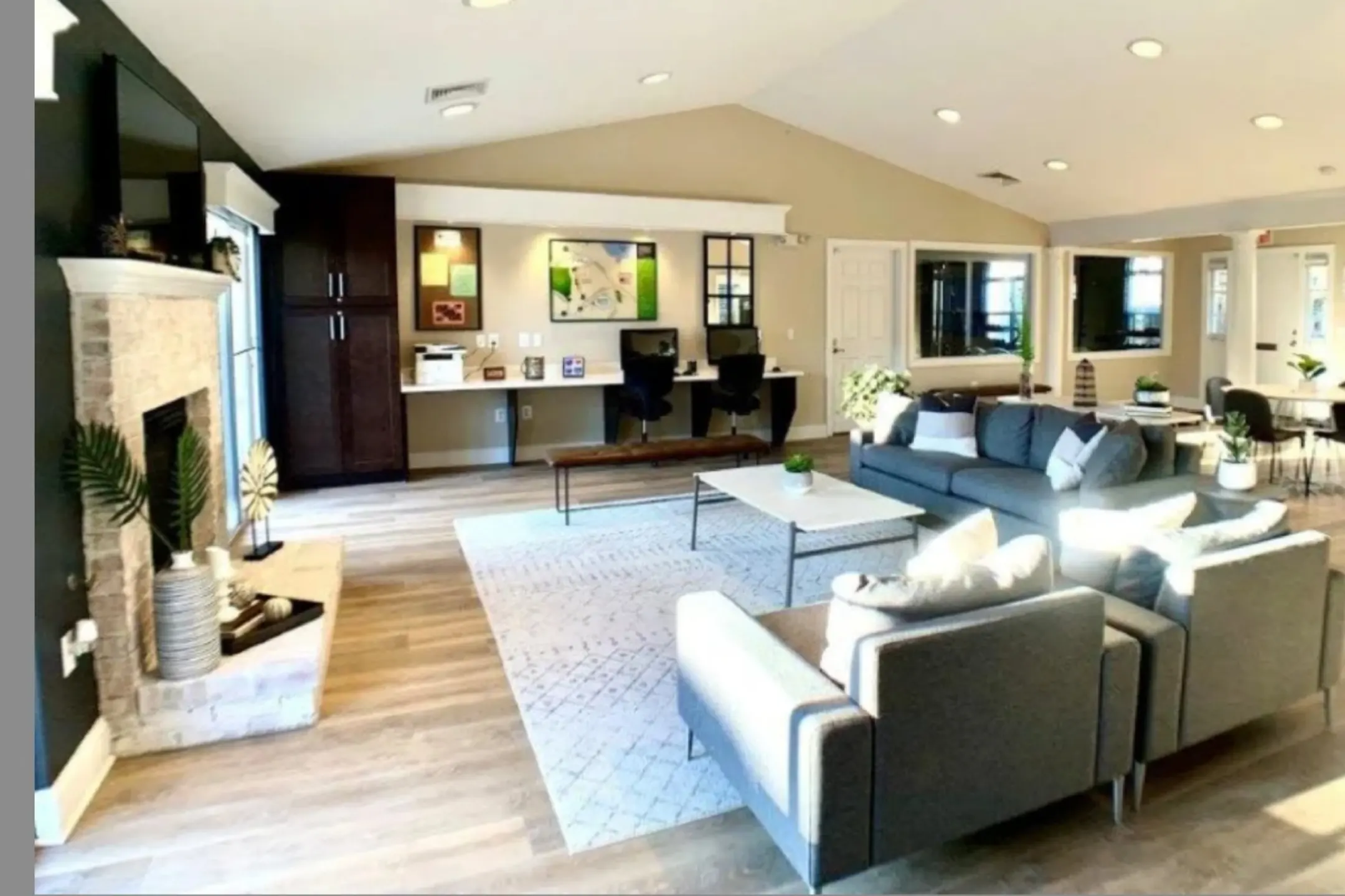 Living Room - Villas at Greenview - Great Mills, MD