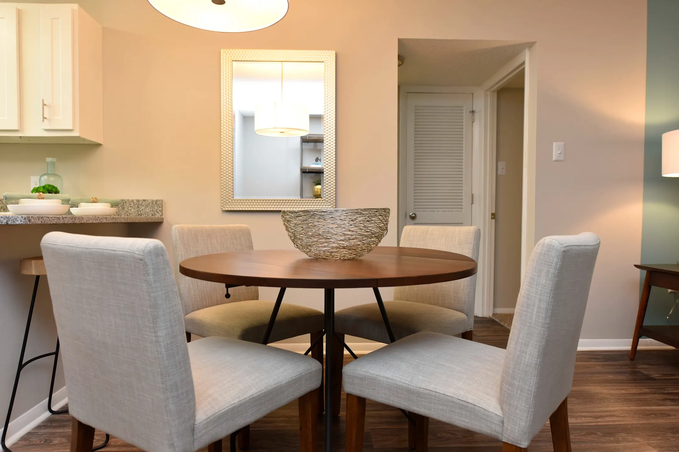 Retreat West Hills Apartments Knoxville, TN 37909