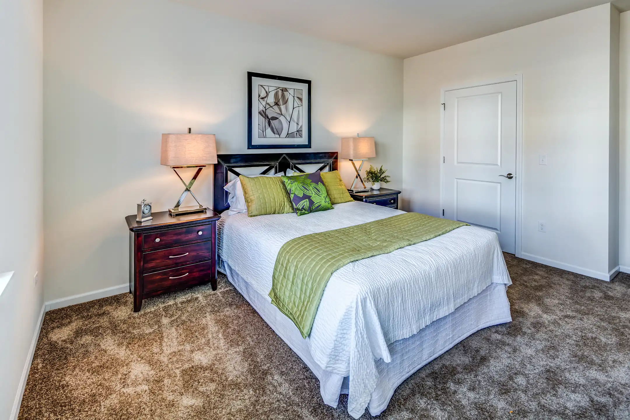 Village Reserve at Mill Creek Apartments Geneva, IL 60134